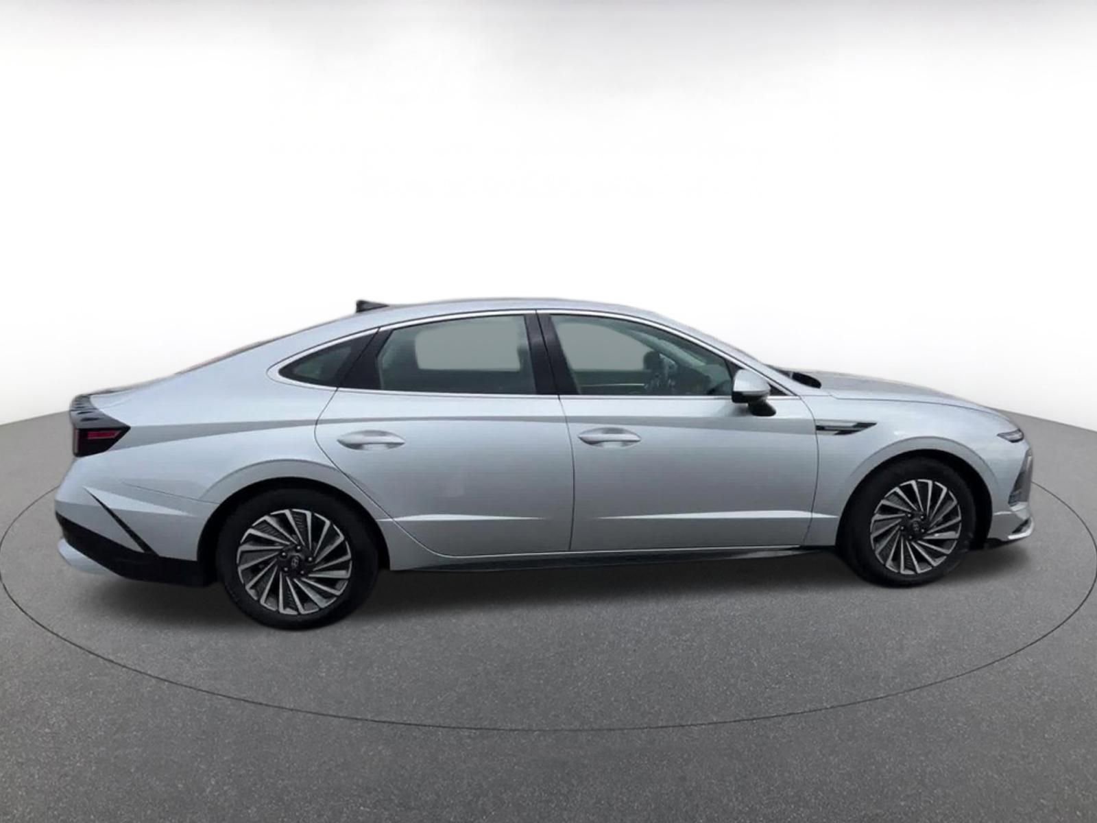Thumbnail: 2025 Hyundai Sonata - 16