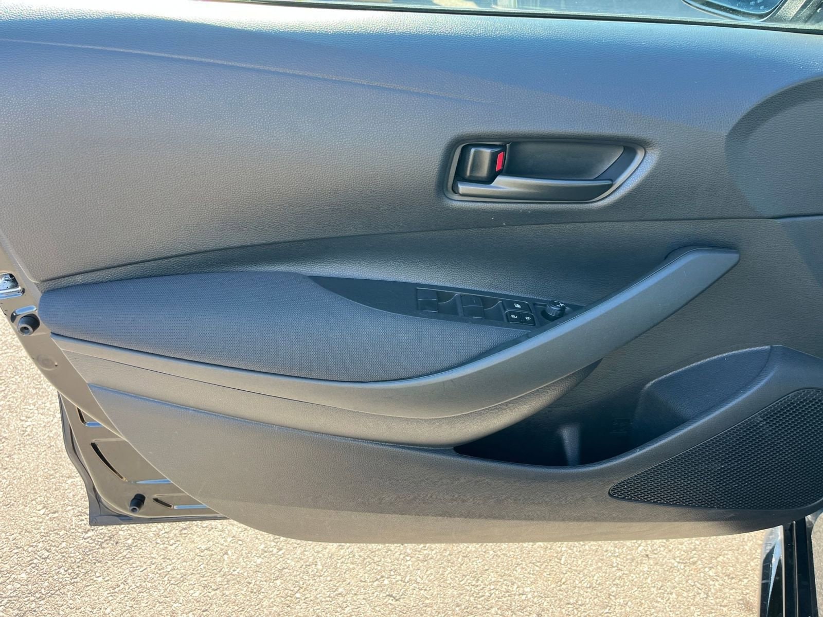 Thumbnail: 2025 Toyota Corolla - 18