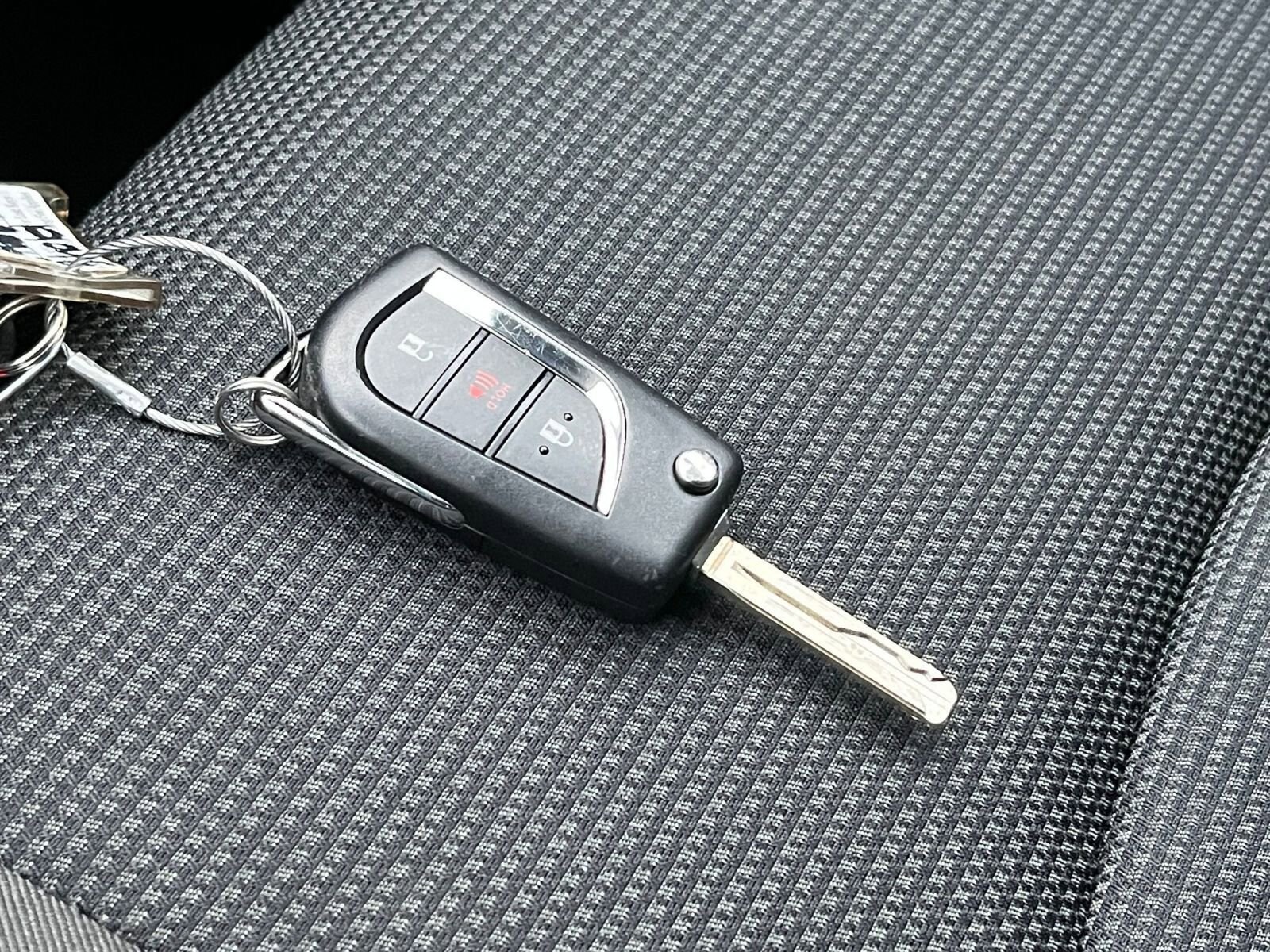 Thumbnail: 2025 Toyota RAV4 - 22