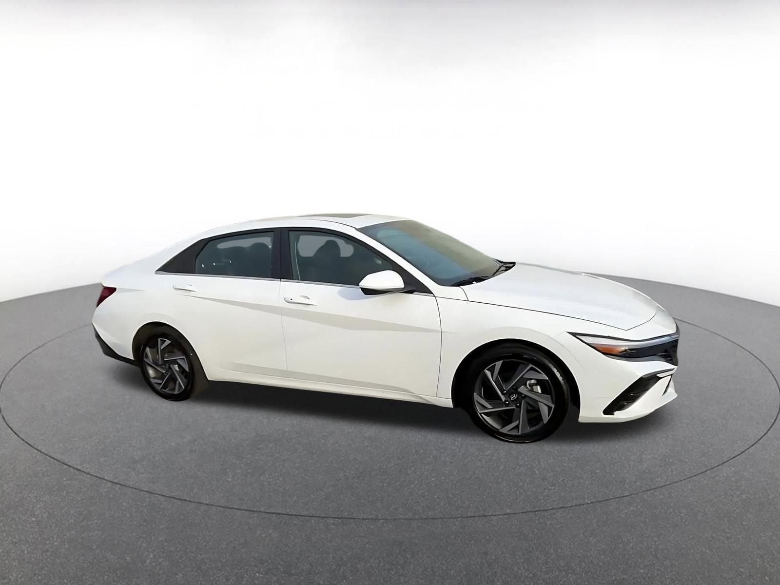 Thumbnail: 2025 Hyundai Elantra - 2