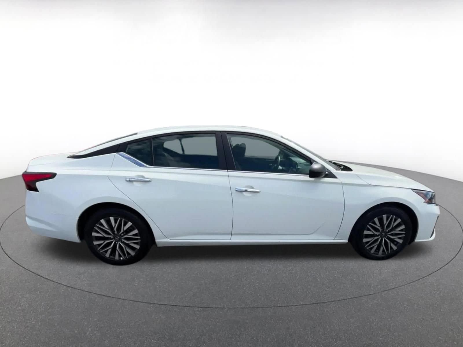 Thumbnail: 2025 Nissan Altima - 15