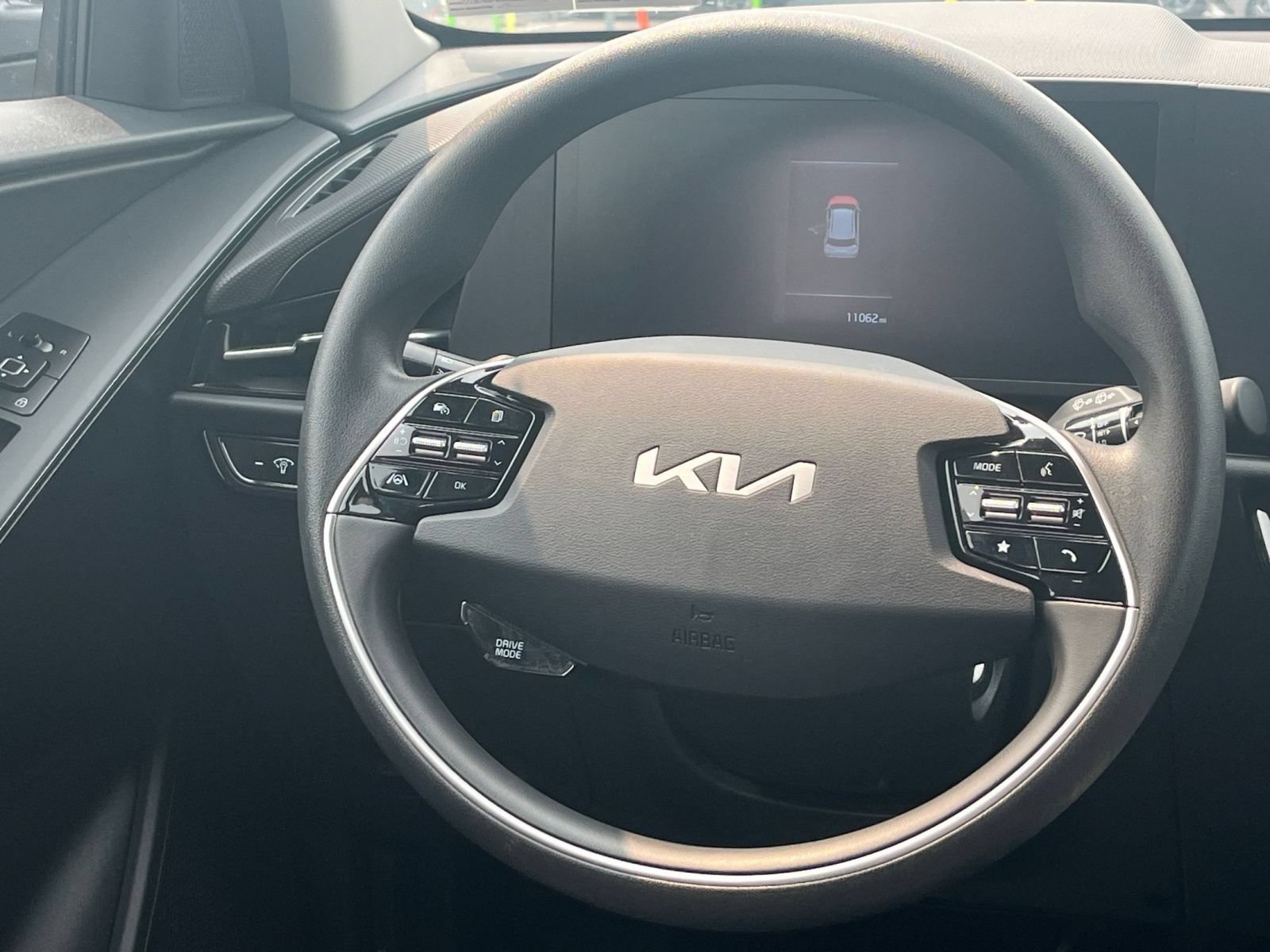 Thumbnail: 2026 Kia Niro - 26