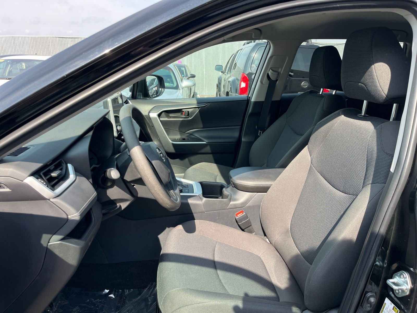 Thumbnail: 2025 Toyota RAV4 - 35