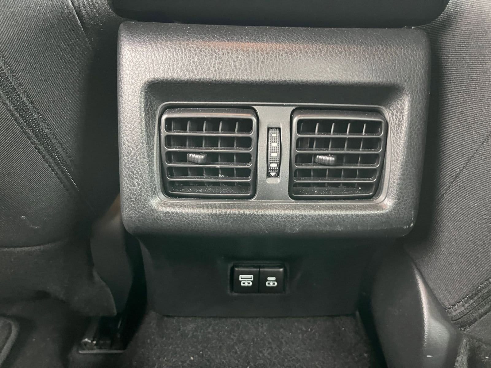 Thumbnail: 2025 Toyota Camry - 23