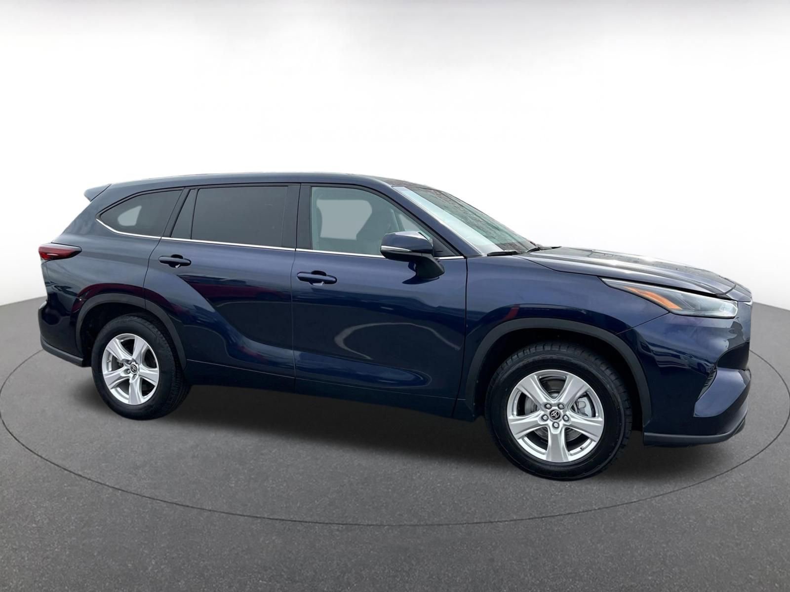 Thumbnail: 2025 Toyota Highlander - 15