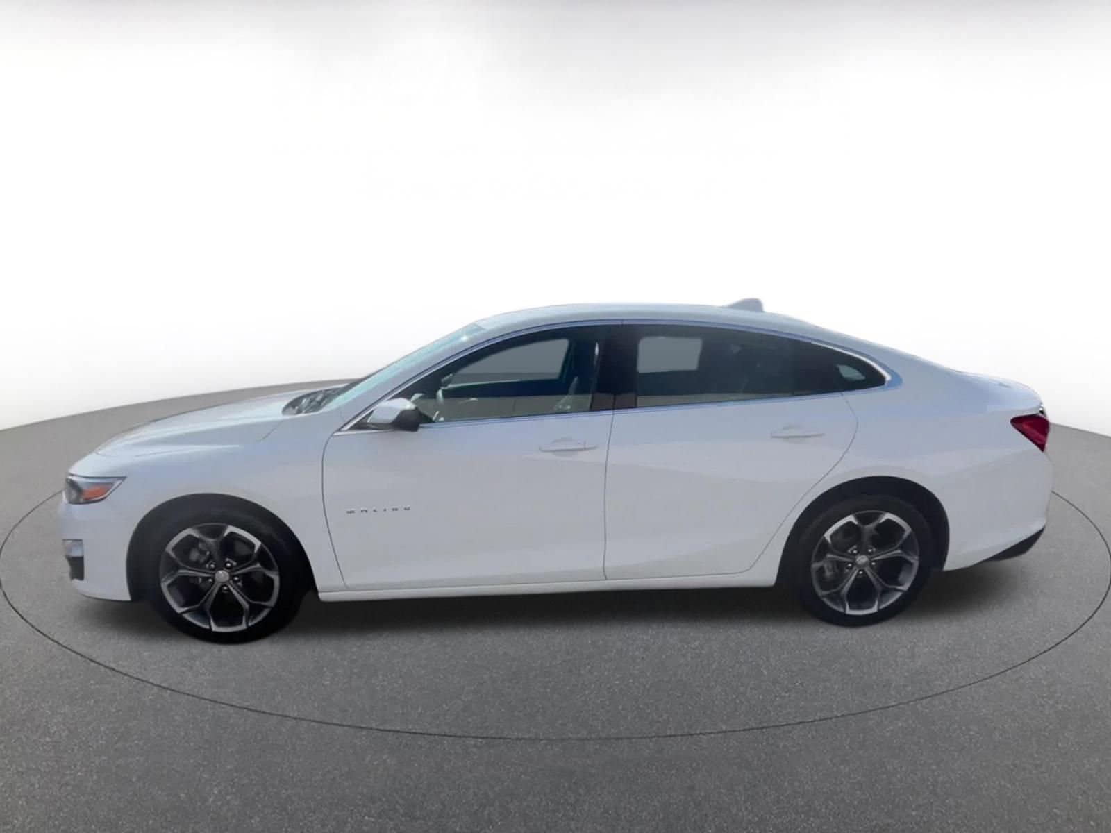 Thumbnail: 2024 Chevrolet Malibu - 8