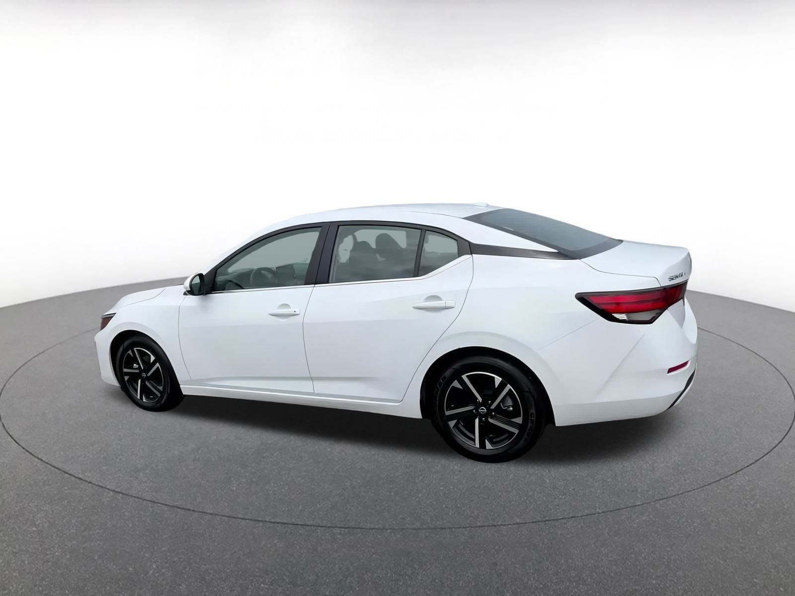 Thumbnail: 2024 Nissan Sentra - 10