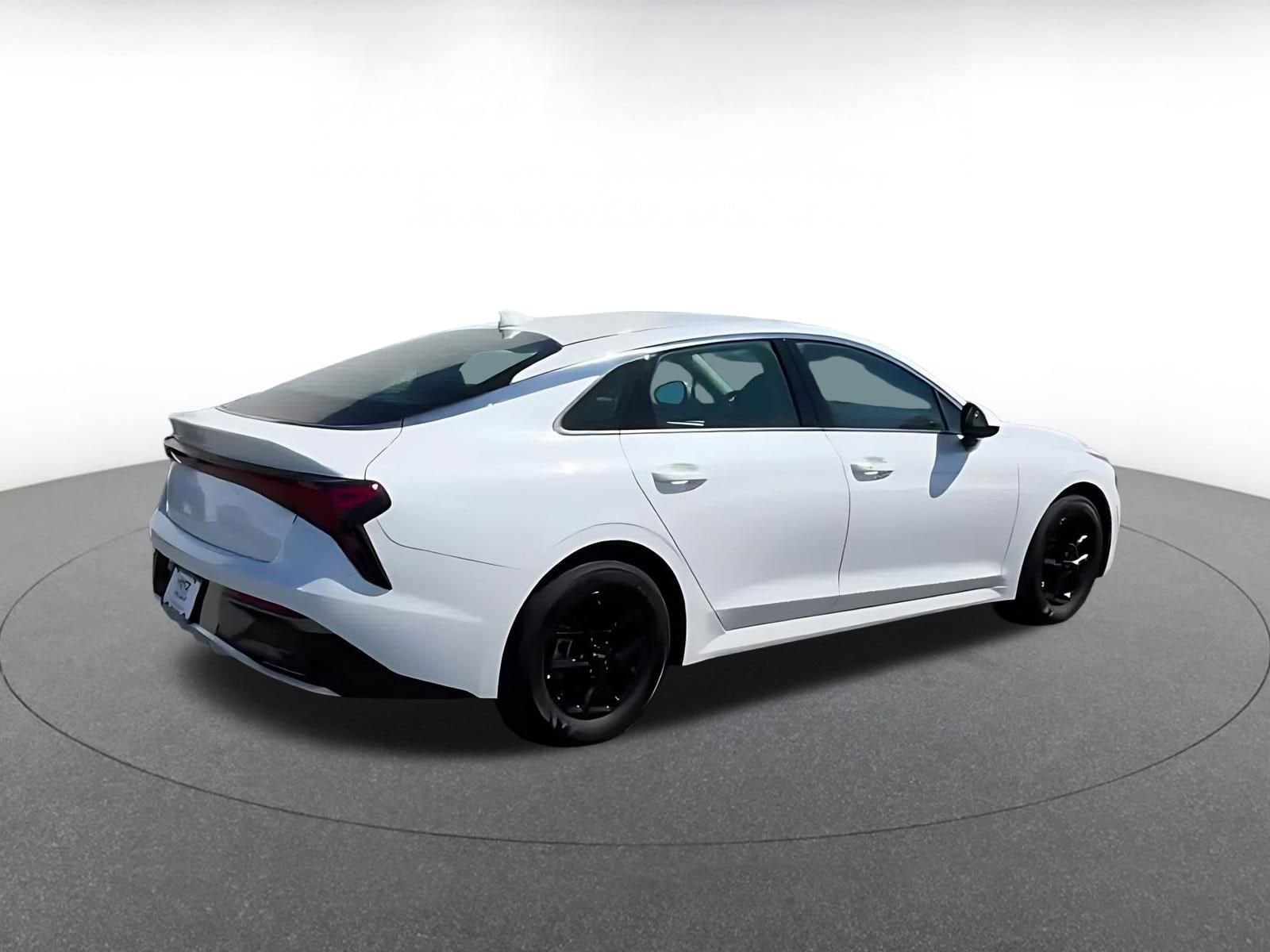 Thumbnail: 2025 Kia K5 - 13