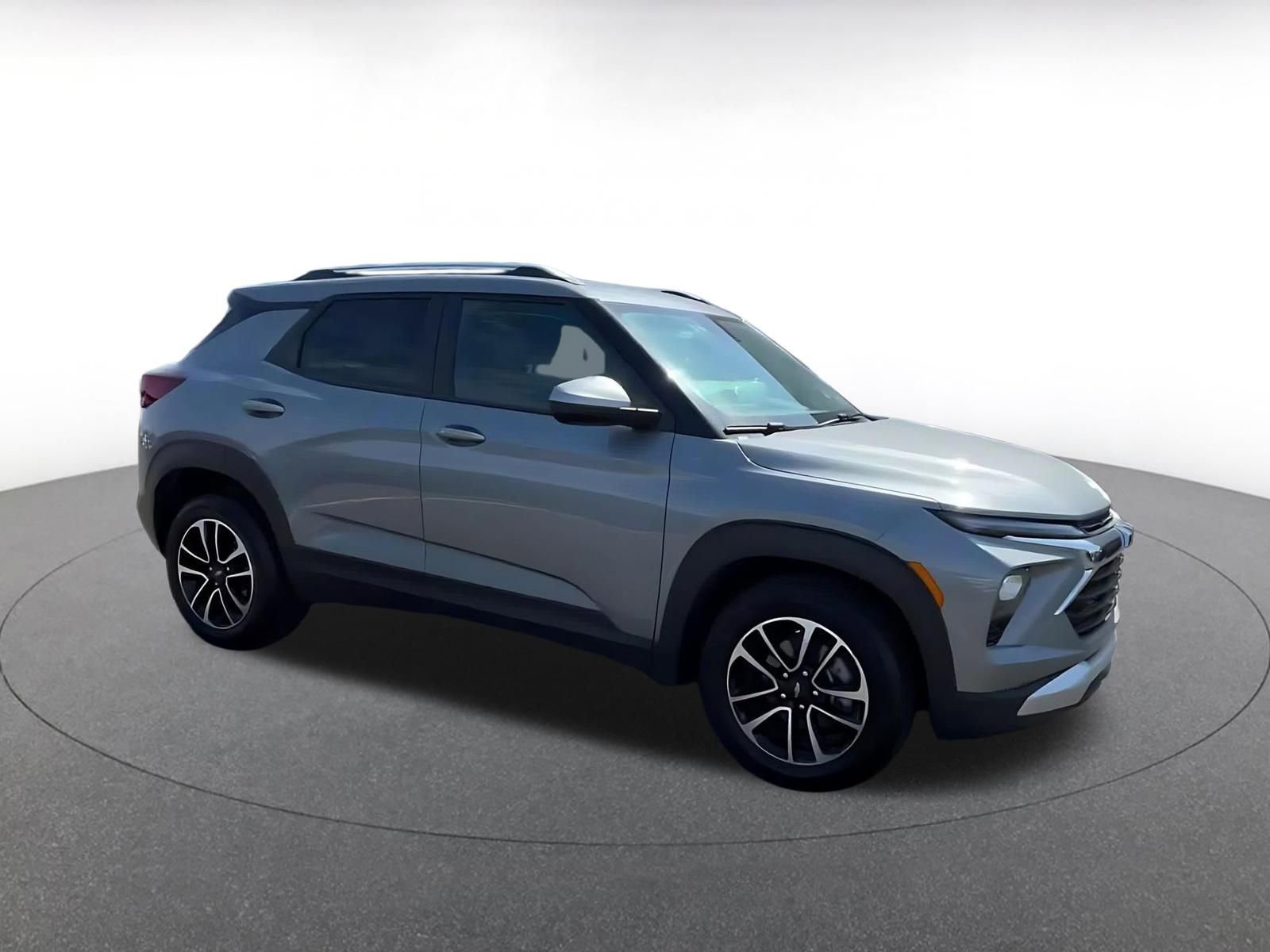 Thumbnail: 2025 Chevrolet TrailBlazer - 2
