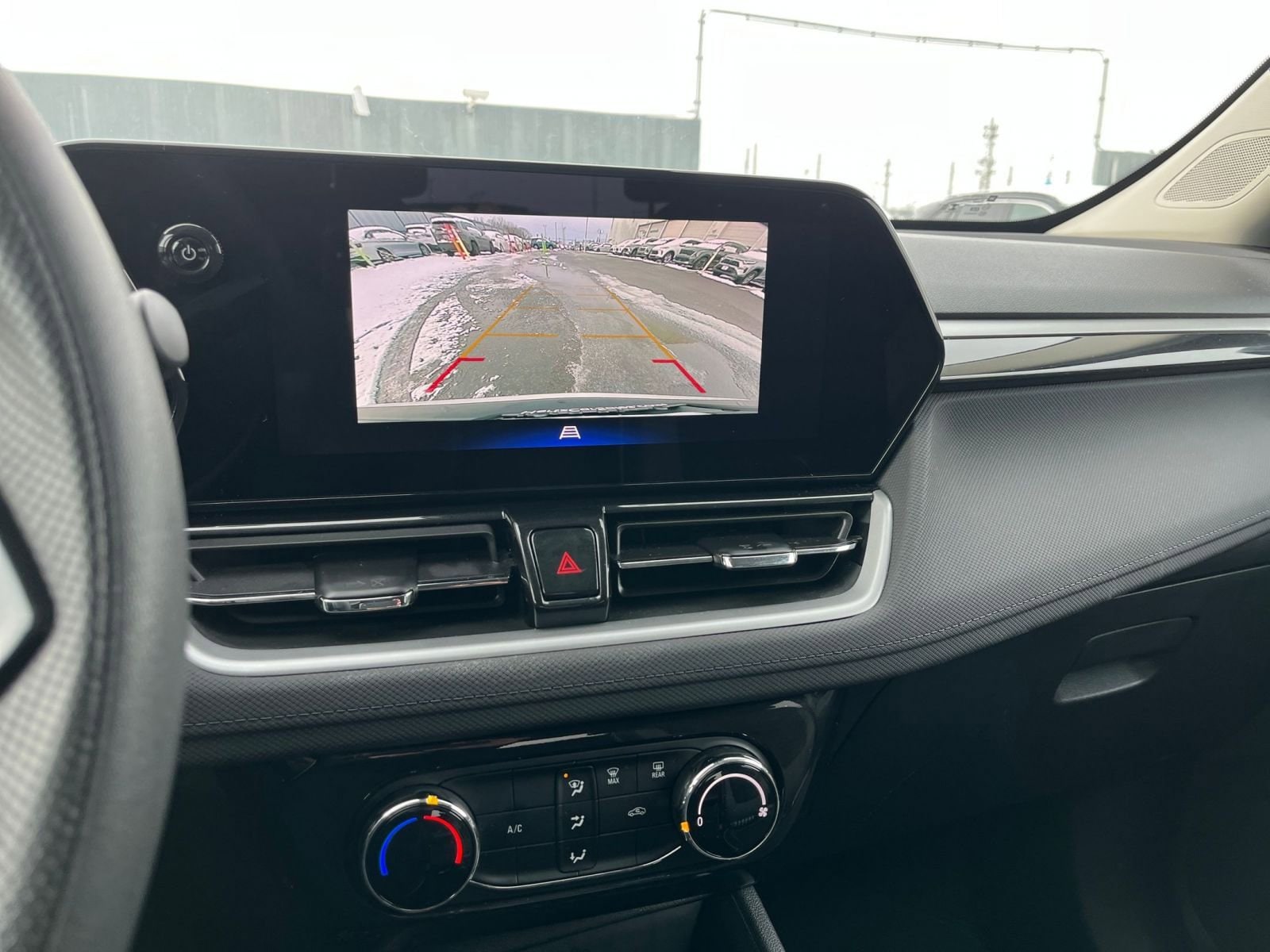 Thumbnail: 2025 Chevrolet TrailBlazer - 21