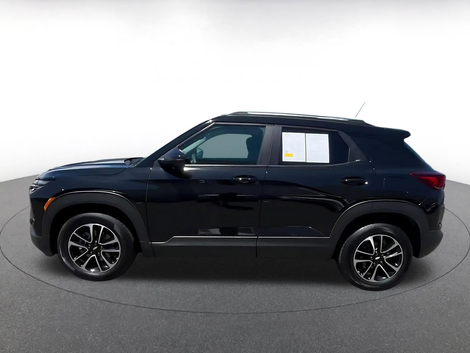 Thumbnail: 2025 Chevrolet TrailBlazer - 8