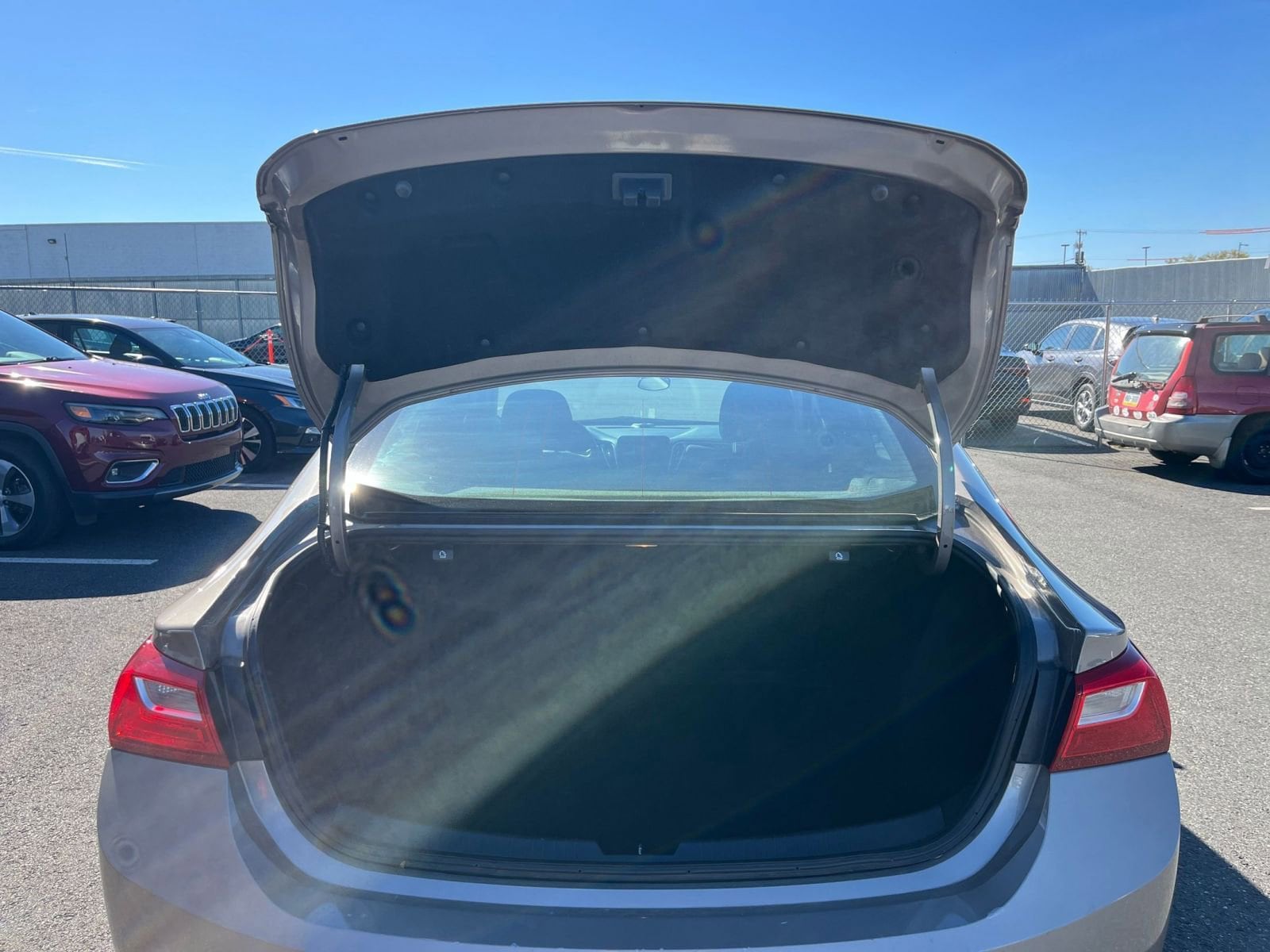 Thumbnail: 2023 Chevrolet Malibu - 30