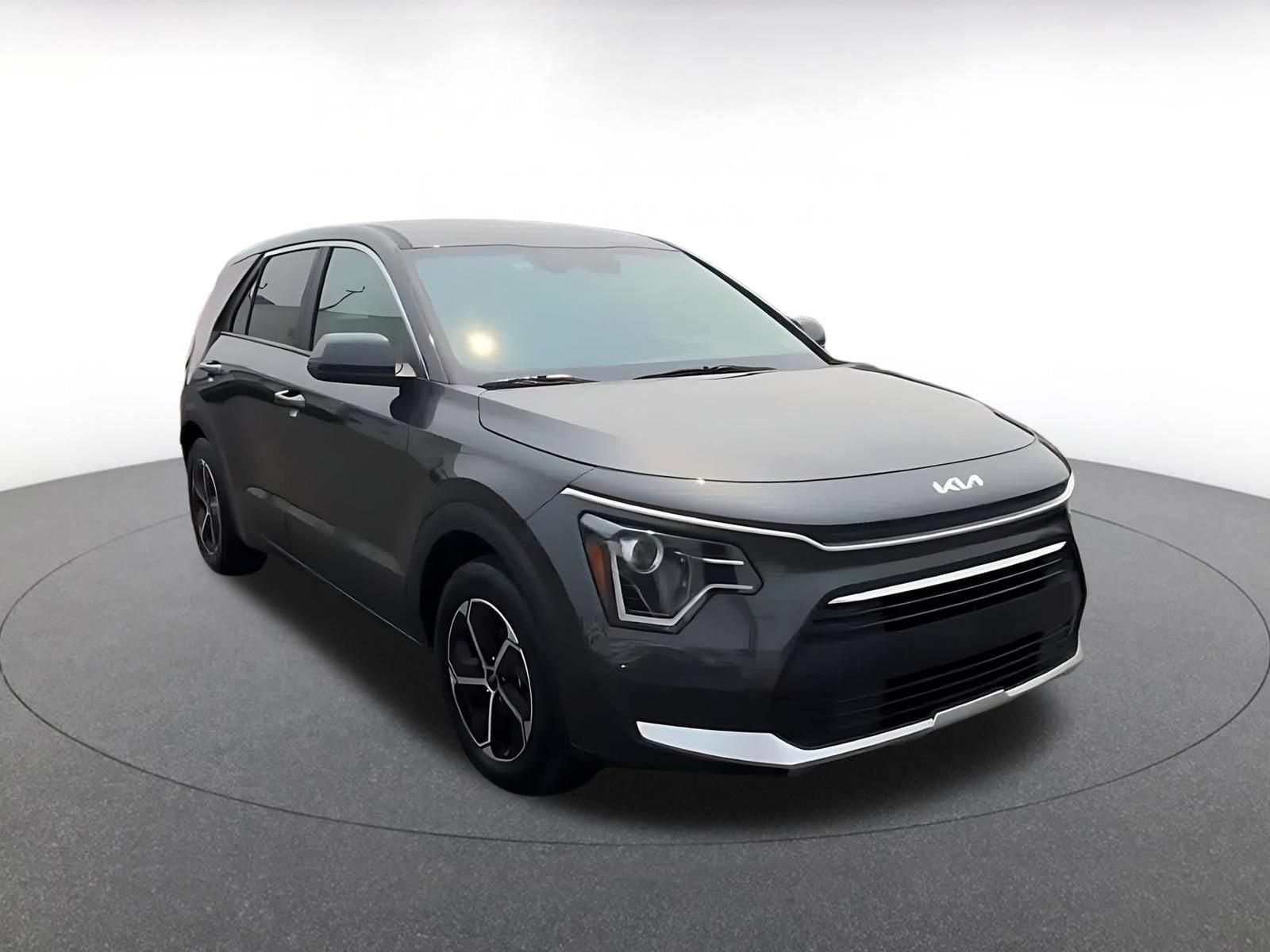 Thumbnail: 2026 Kia Niro - 3