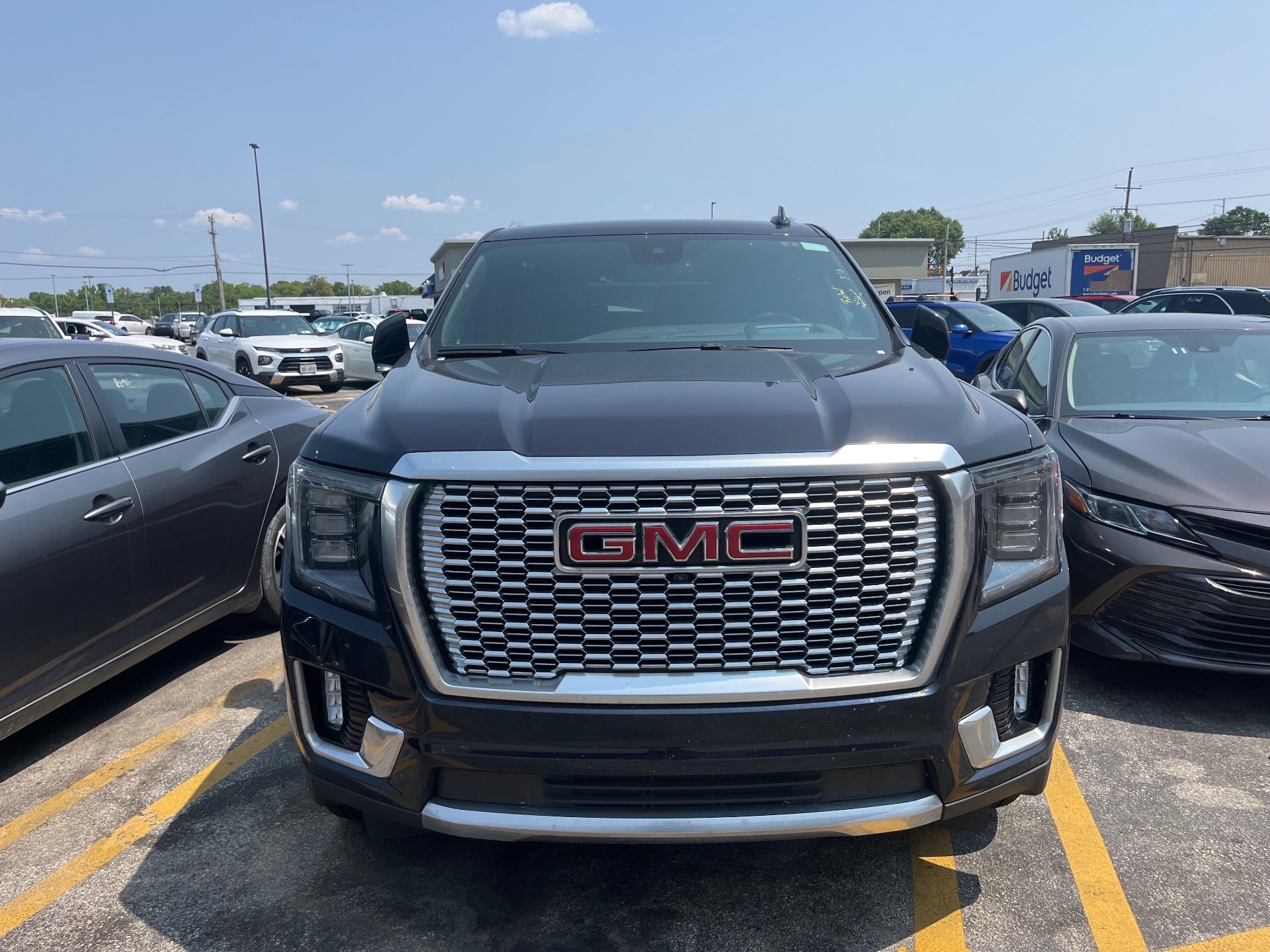 2023 GMC Yukon XL Denali 2