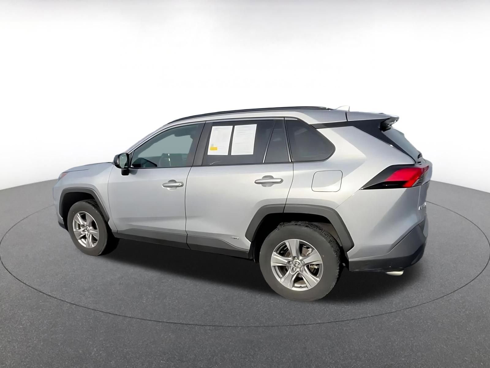 Thumbnail: 2025 Toyota RAV4 - 10