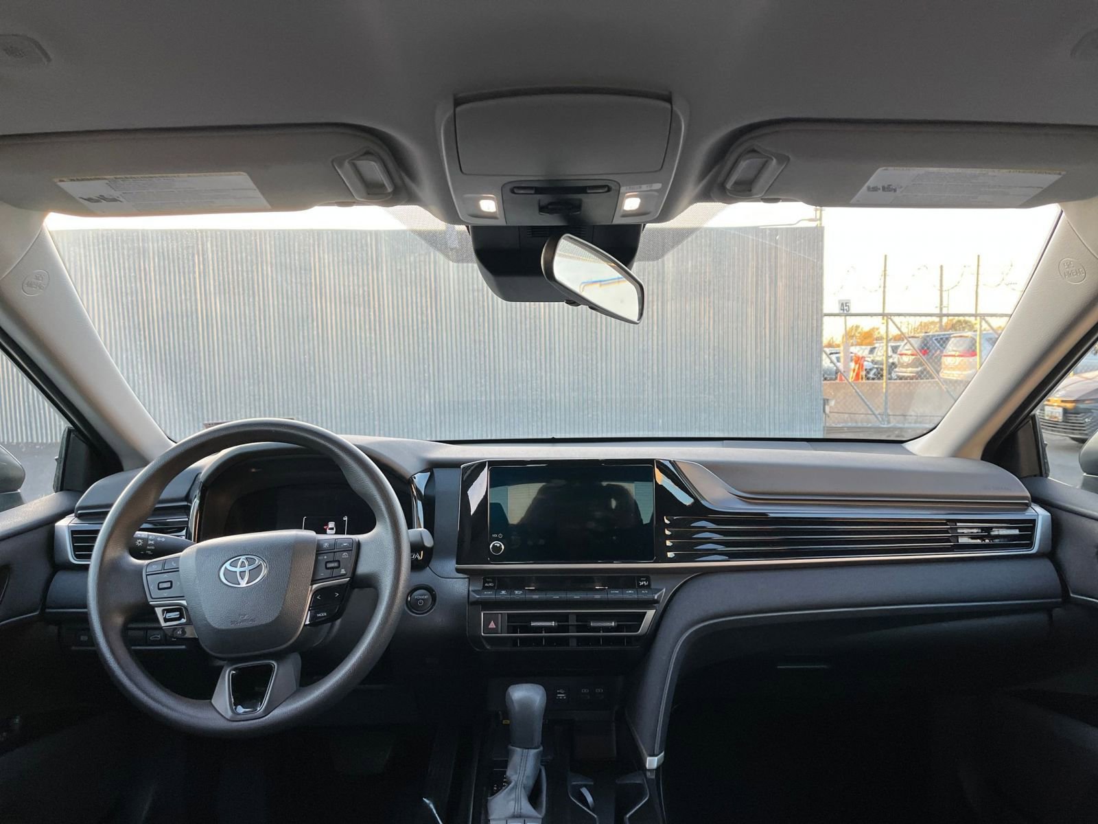 Thumbnail: 2025 Toyota Camry - 32