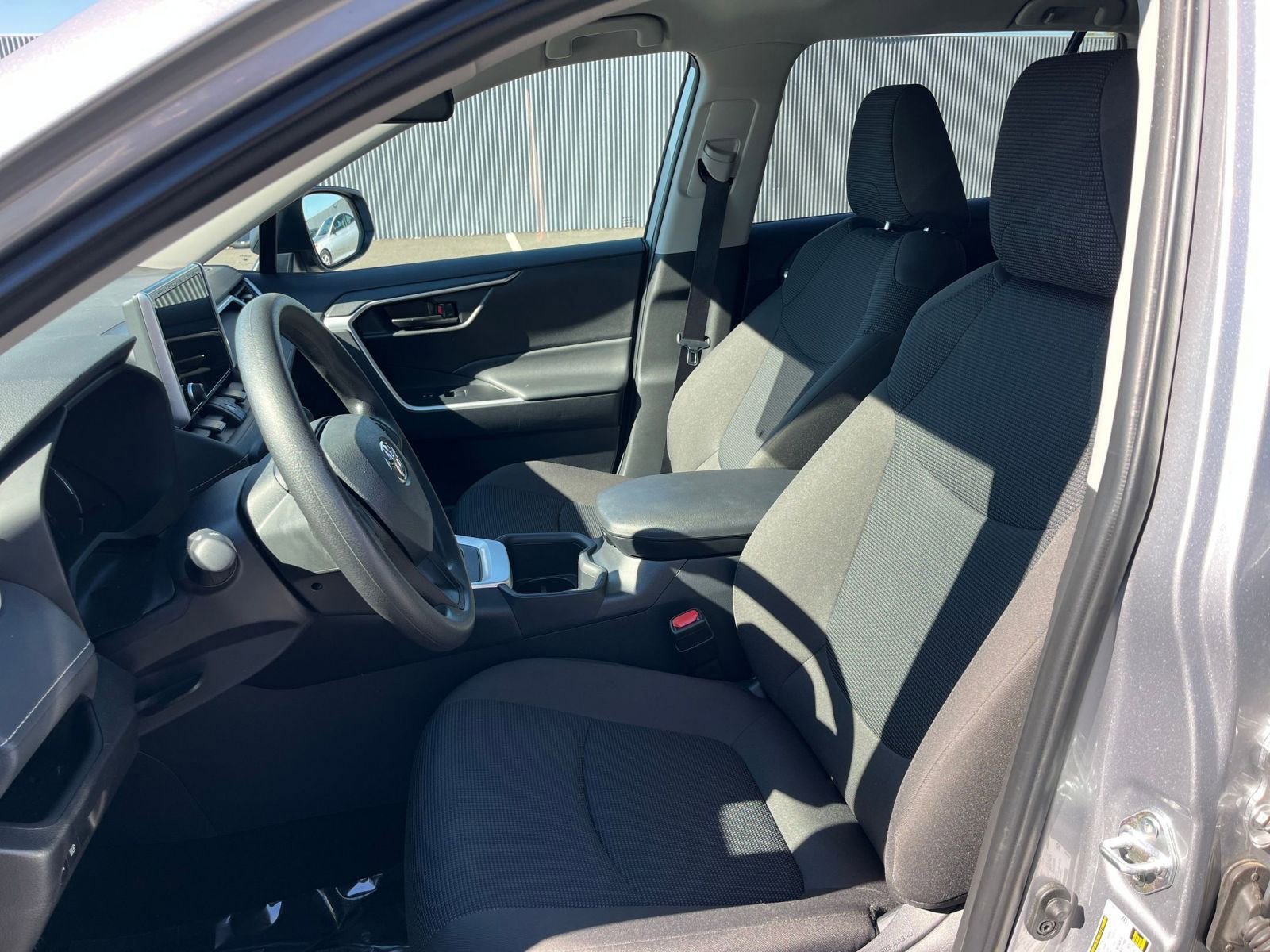 Thumbnail: 2025 Toyota RAV4 - 35