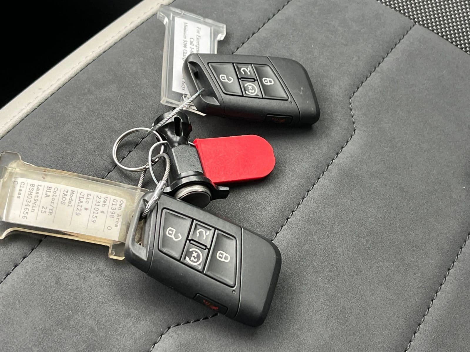 Thumbnail: 2025 Volkswagen Taos - 22