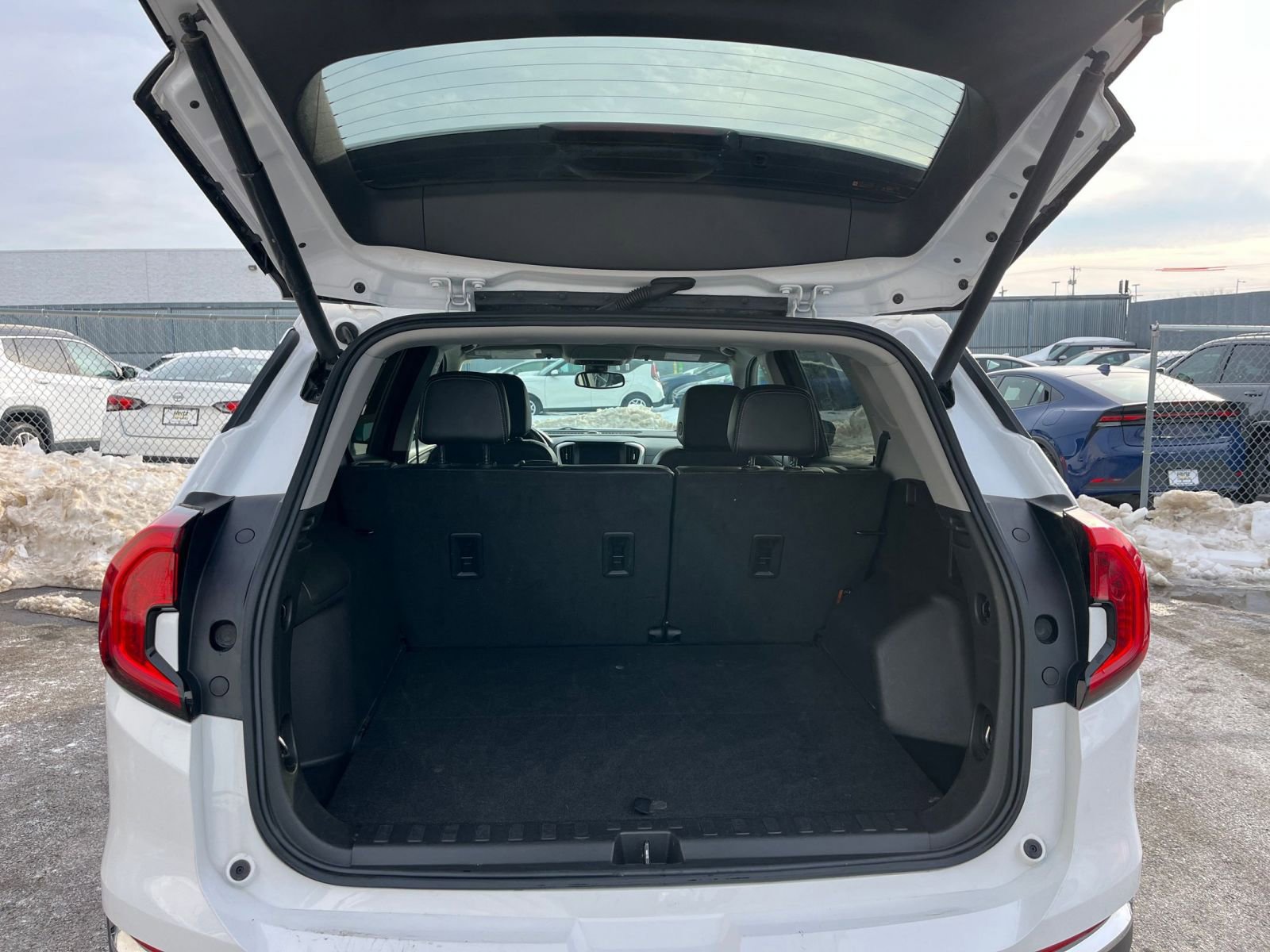 Thumbnail: 2024 GMC Terrain - 33