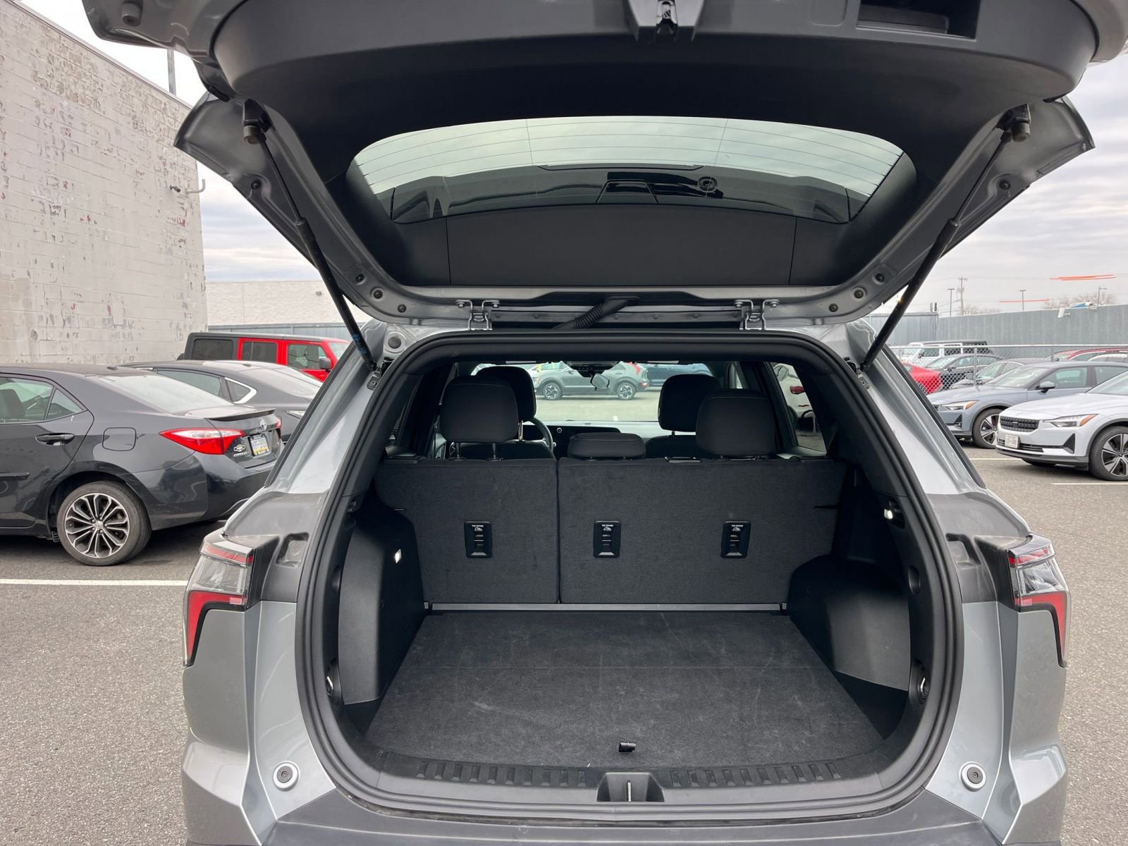 Thumbnail: 2025 Chevrolet Equinox - 30