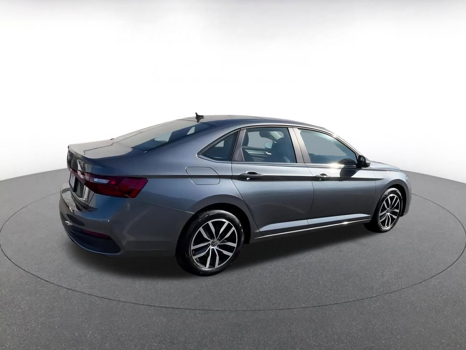 Thumbnail: 2025 Volkswagen Jetta - 12