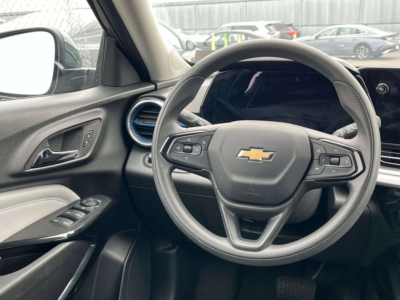 Thumbnail: 2025 Chevrolet Trax - 28