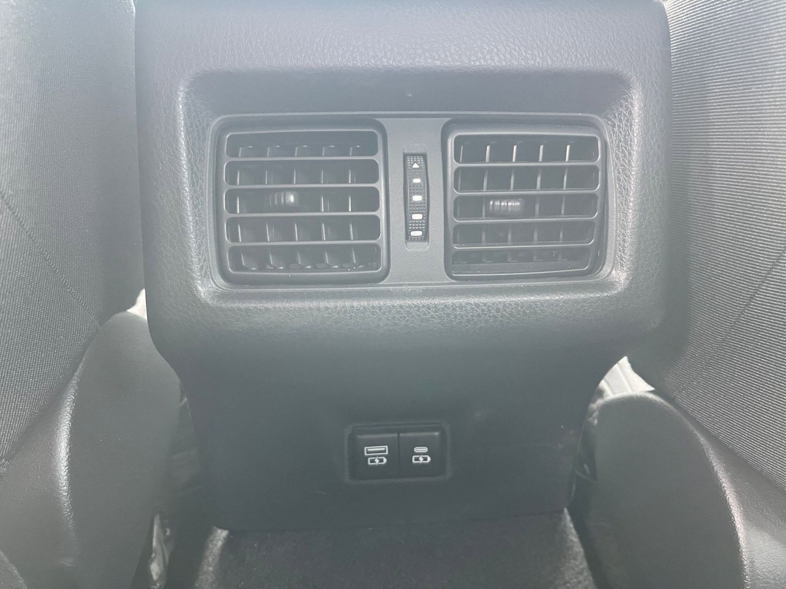 Thumbnail: 2025 Toyota Camry - 23