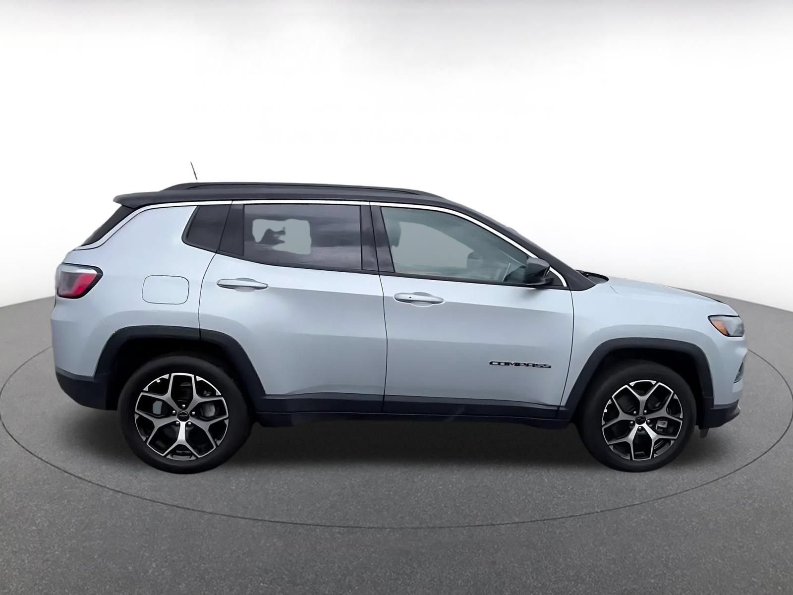 Thumbnail: 2025 Jeep Compass - 16