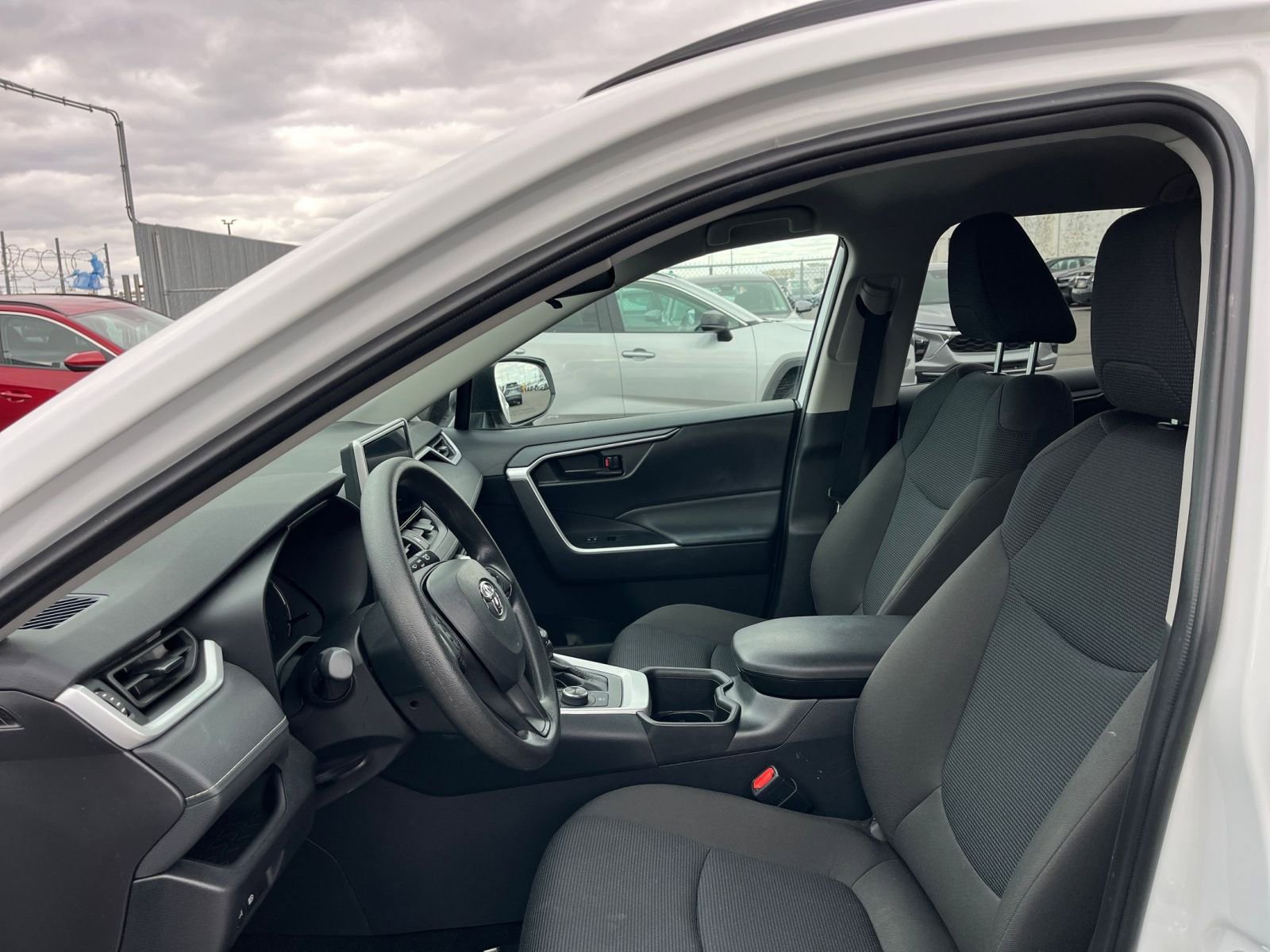 Thumbnail: 2025 Toyota RAV4 - 35