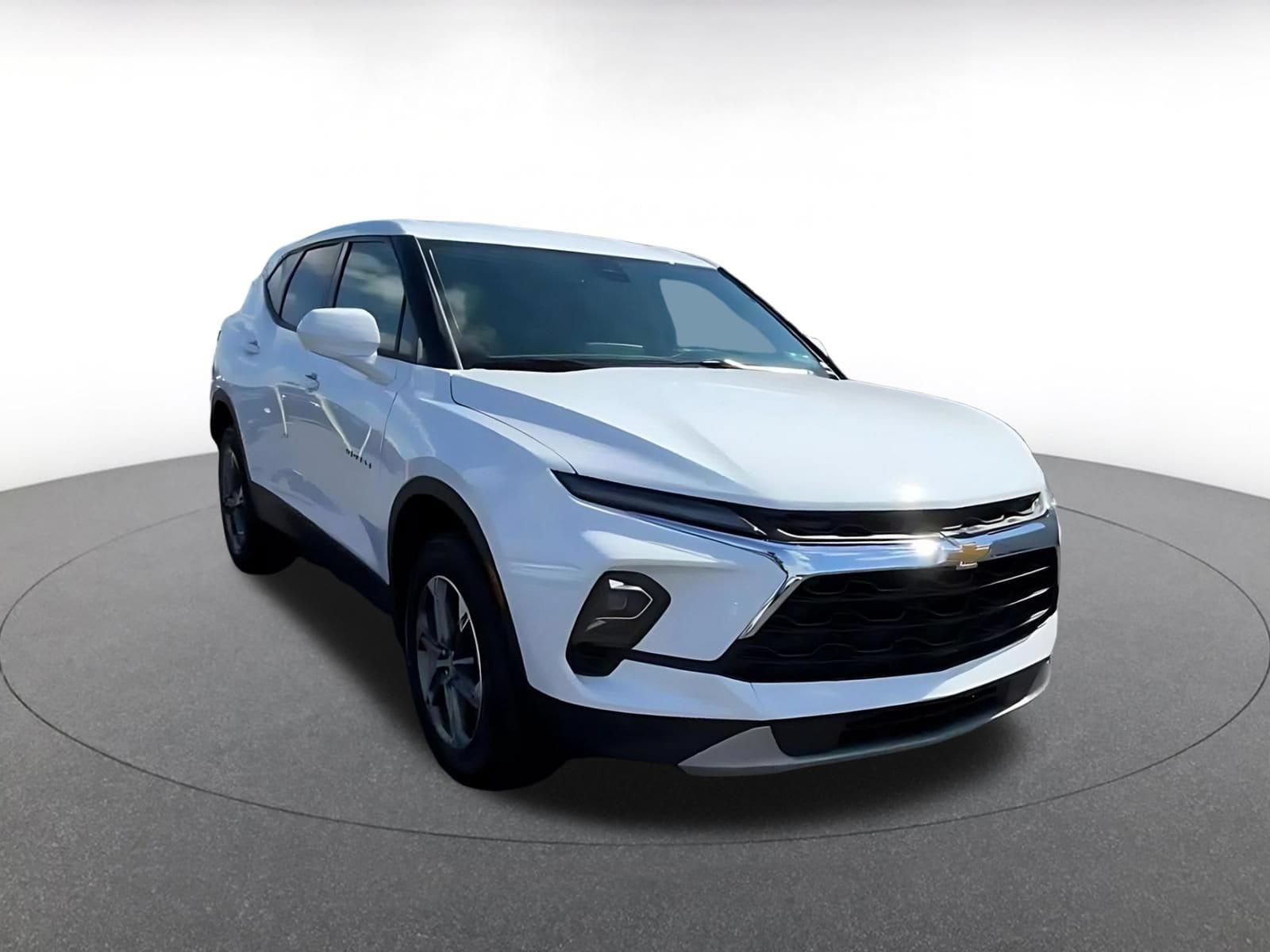 Thumbnail: 2026 Chevrolet Blazer - 3