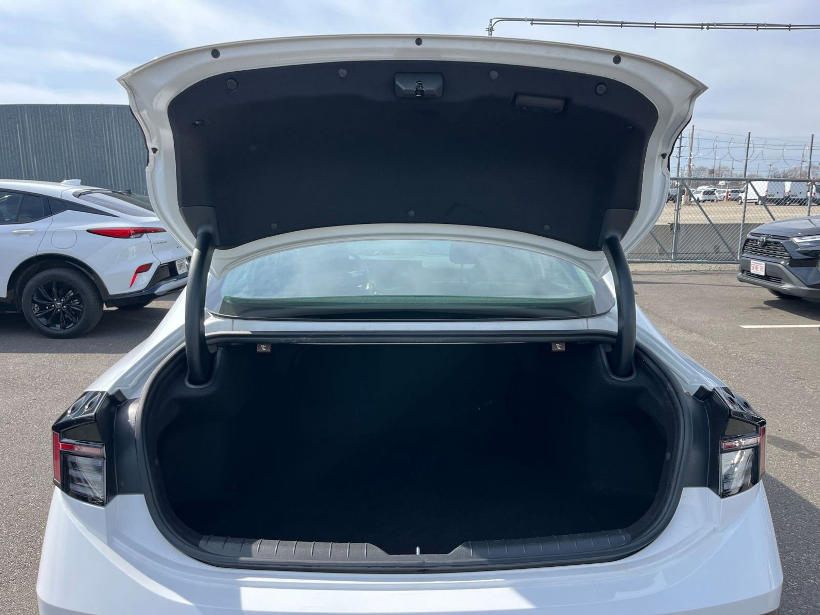 Thumbnail: 2025 Hyundai Sonata - 33