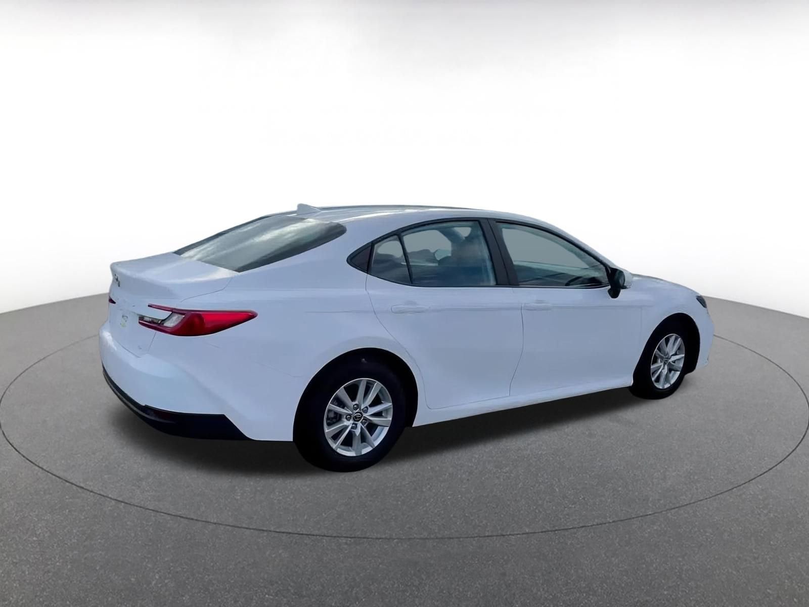 Thumbnail: 2025 Toyota Camry - 15