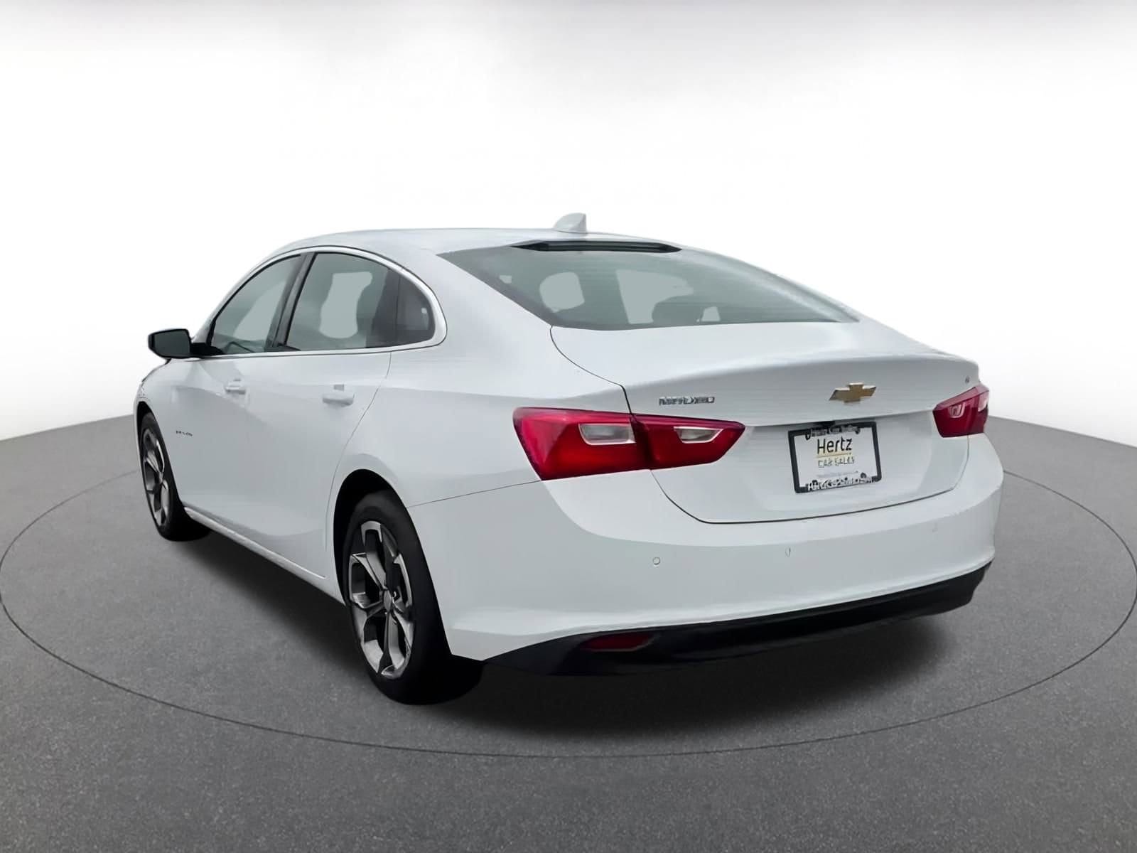 Thumbnail: 2024 Chevrolet Malibu - 10