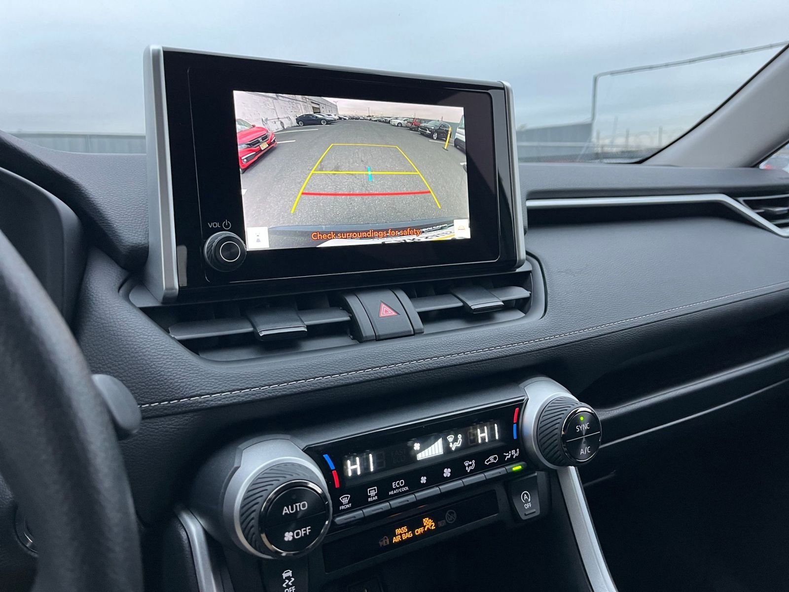 Thumbnail: 2025 Toyota RAV4 - 21