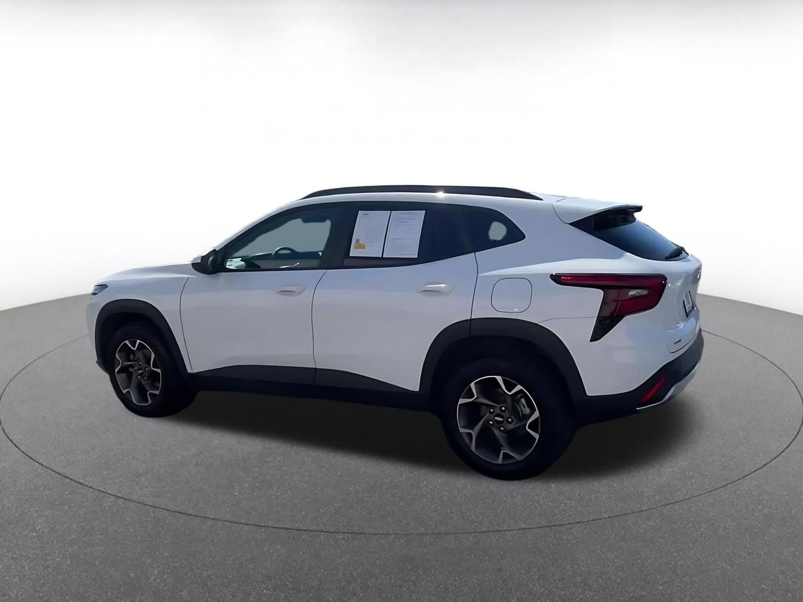 Thumbnail: 2025 Chevrolet Trax - 10