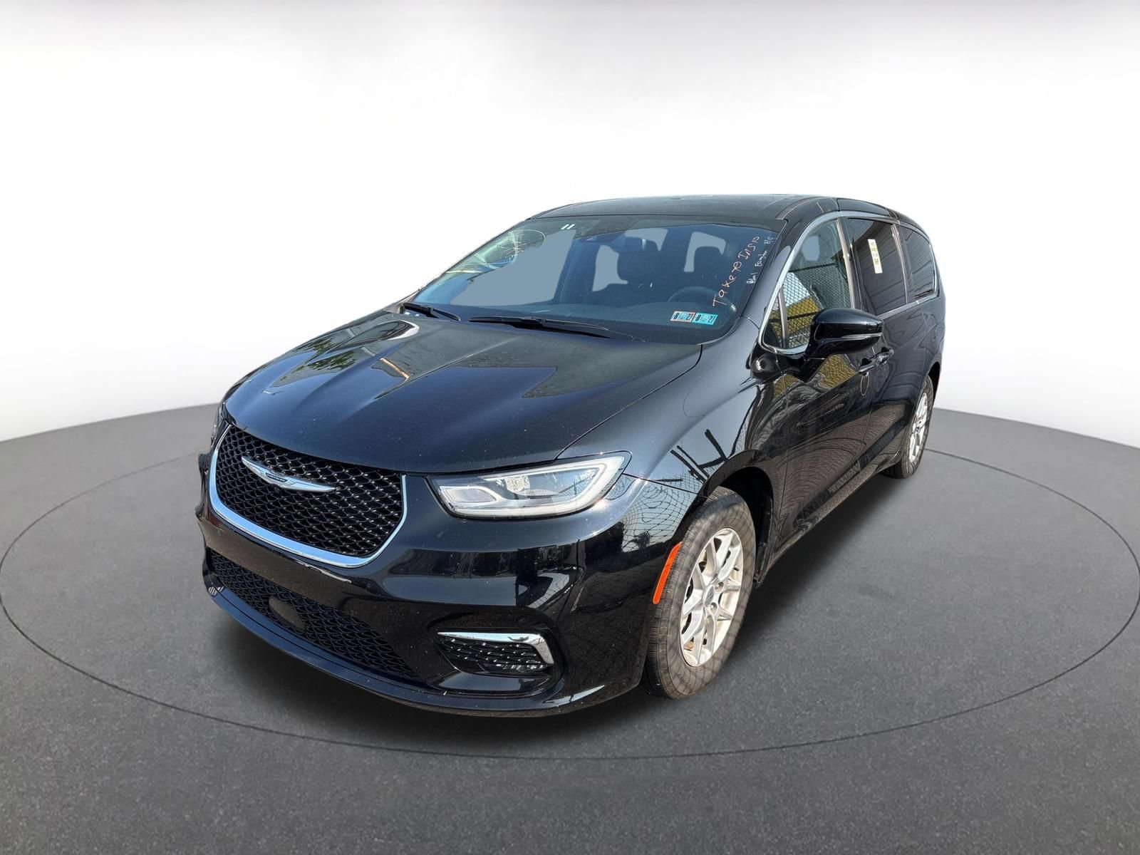 Thumbnail: 2025 Chrysler Pacifica - 5