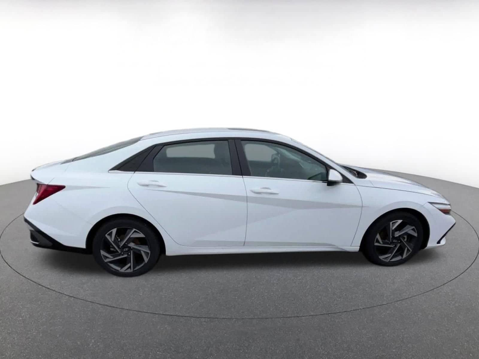 Thumbnail: 2025 Hyundai Elantra - 16