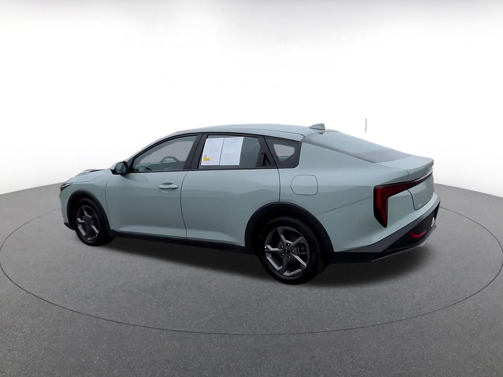 Thumbnail: 2025 Kia K4 - 10