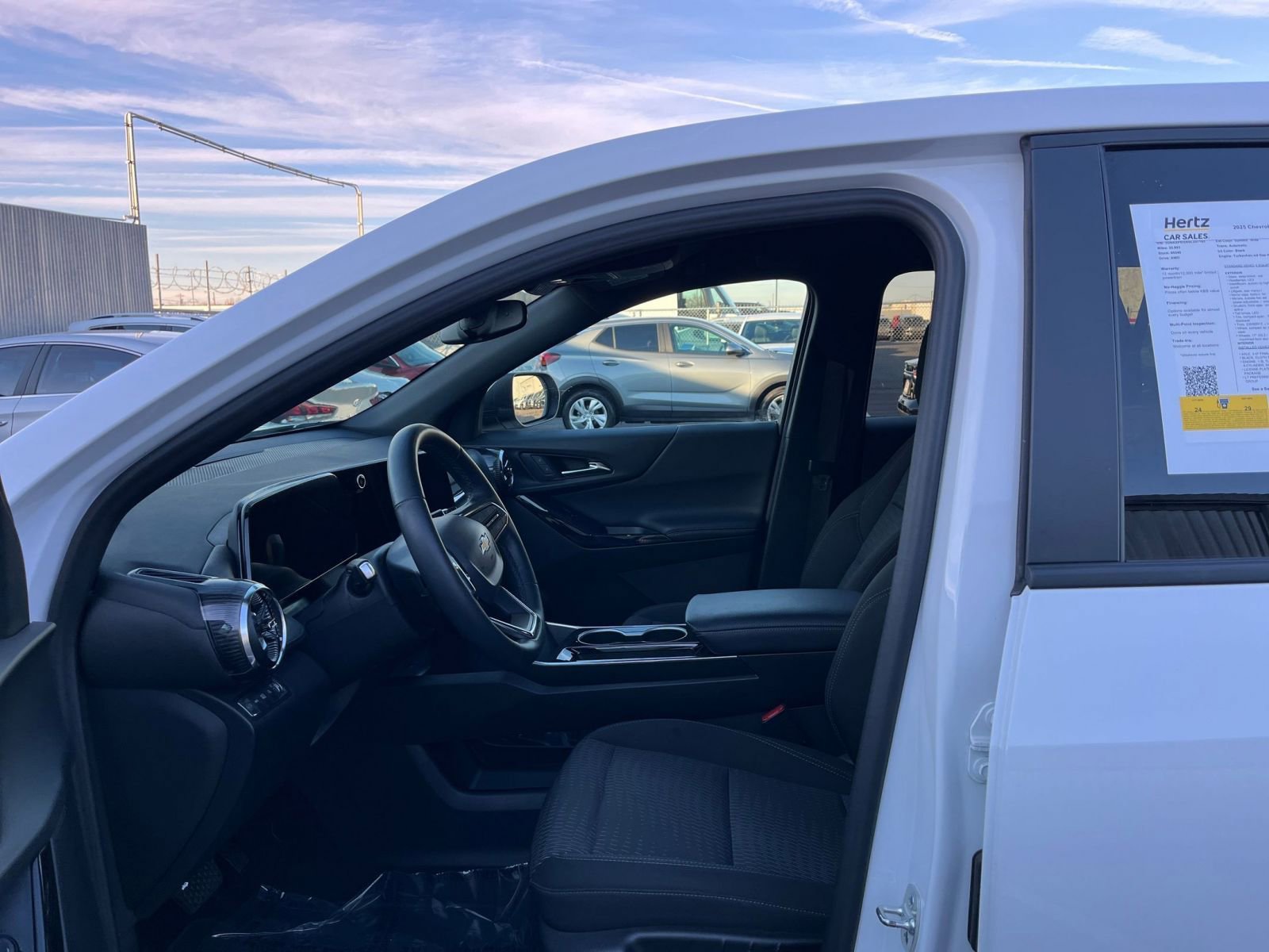 Thumbnail: 2025 Chevrolet Equinox - 26