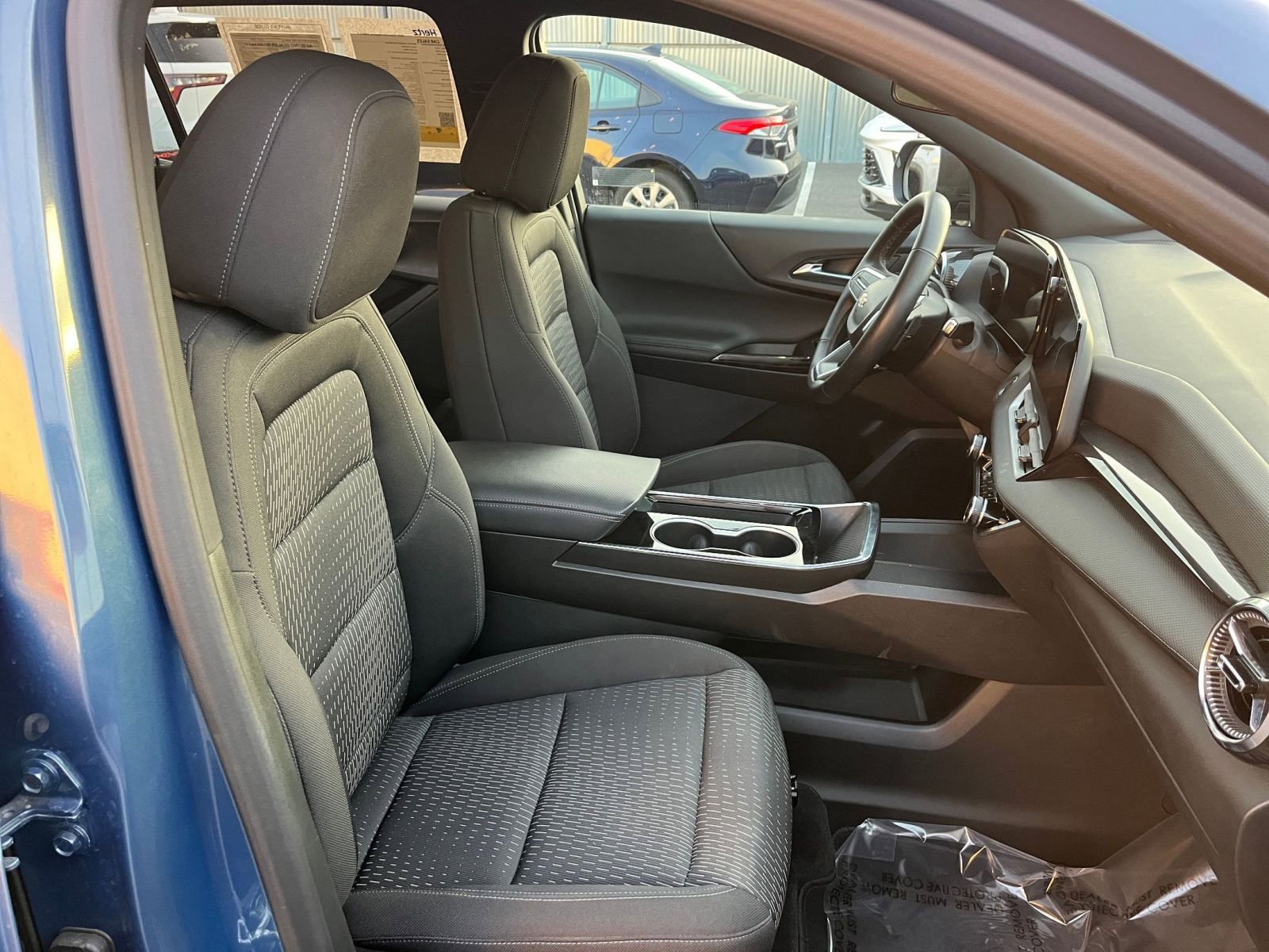 Thumbnail: 2025 Chevrolet Equinox - 35