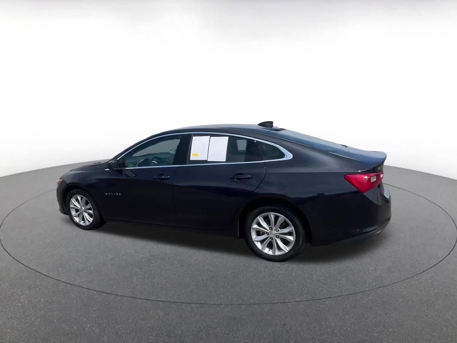 Thumbnail: 2023 Chevrolet Malibu - 10