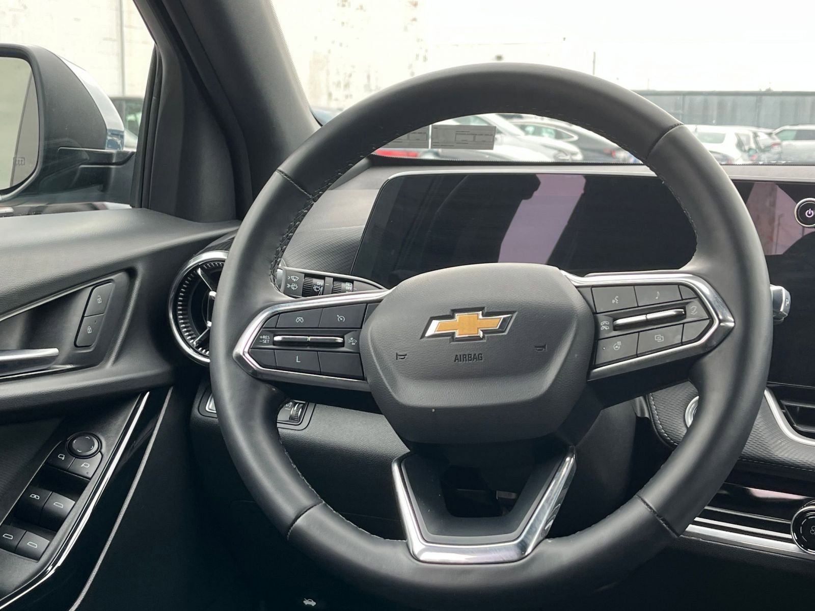 Thumbnail: 2025 Chevrolet Equinox - 28