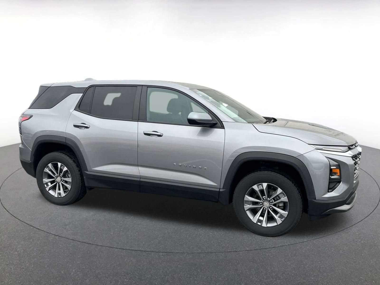 2025 Chevrolet Equinox LT - Photo 12