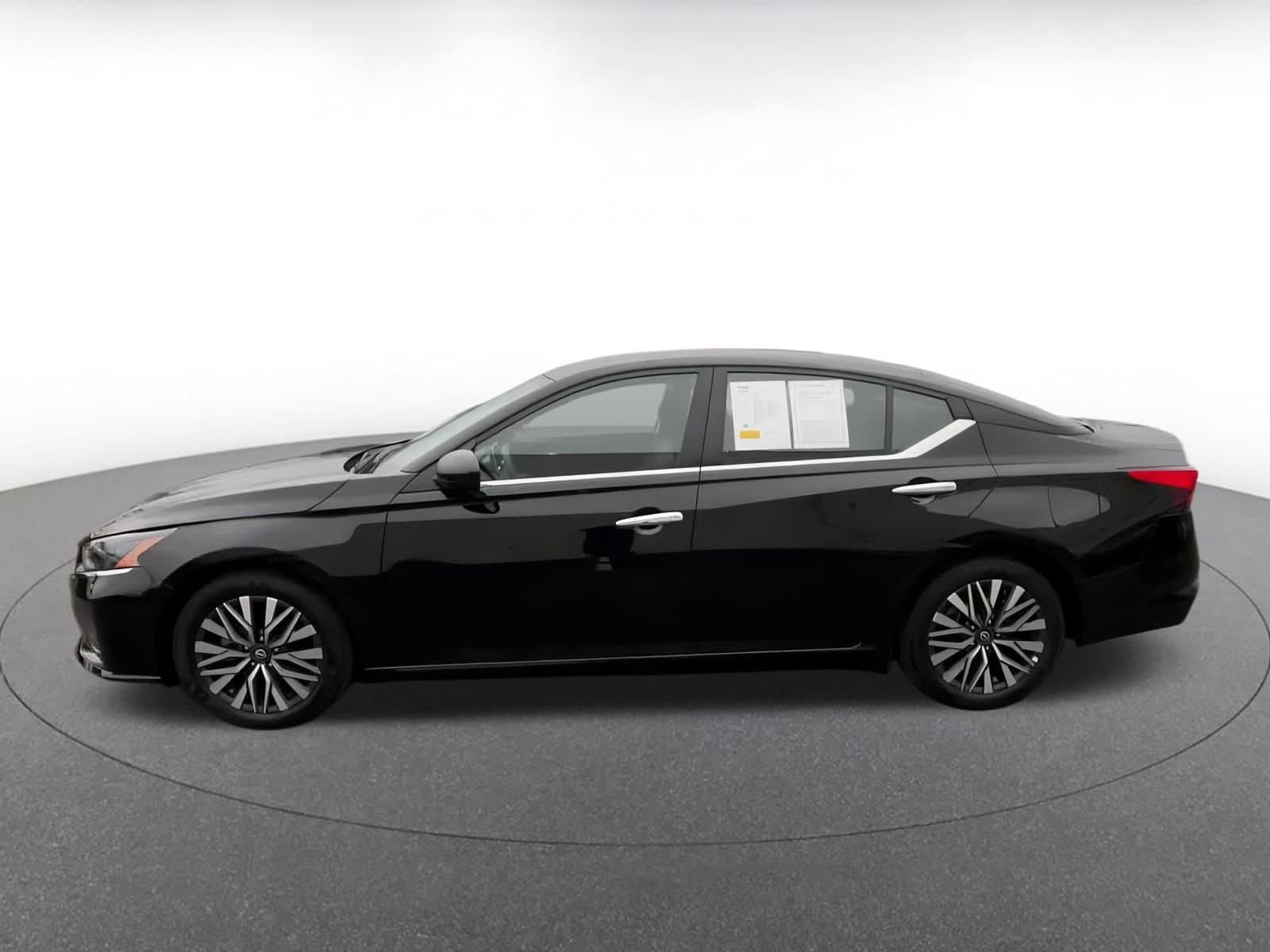 Thumbnail: 2024 Nissan Altima - 8