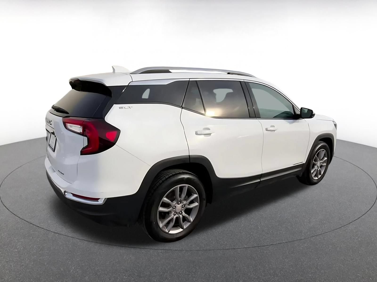 Thumbnail: 2024 GMC Terrain - 10