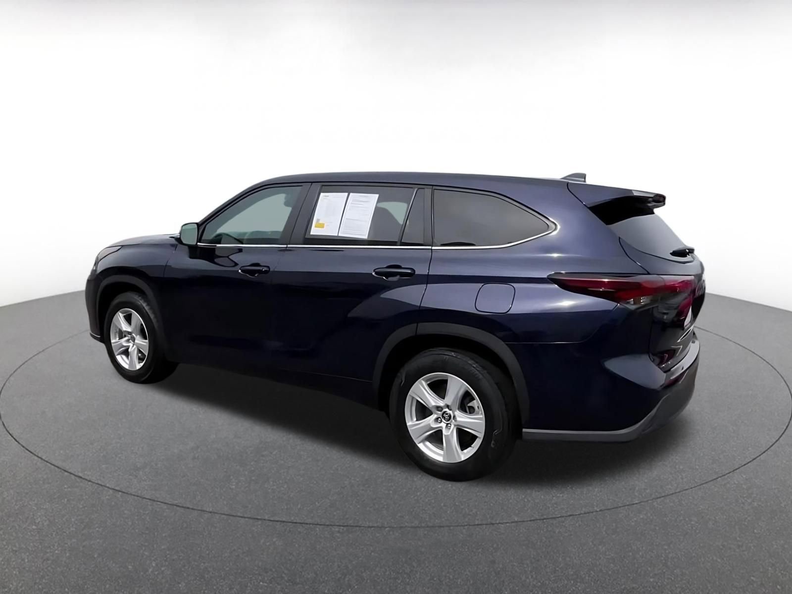 Thumbnail: 2025 Toyota Highlander - 8