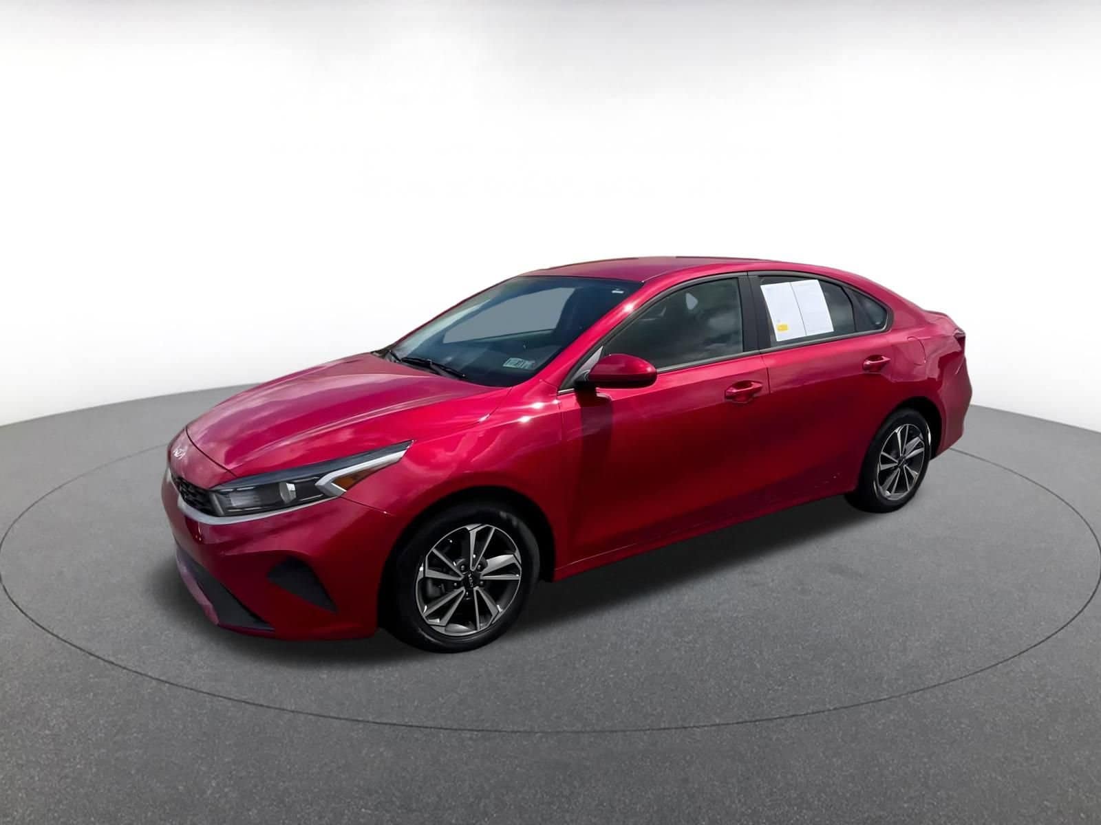 Thumbnail: 2024 Kia Forte - 7