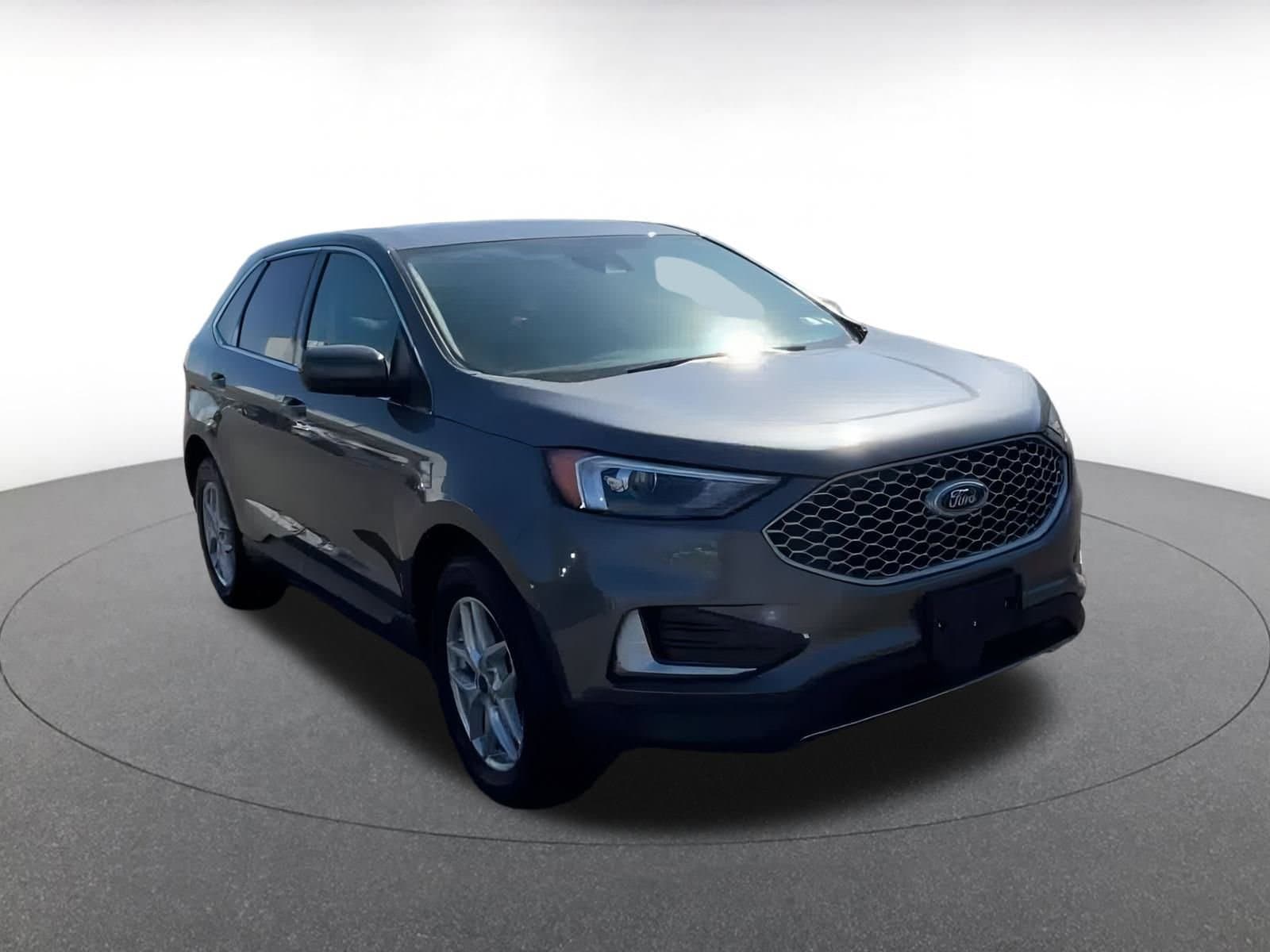 Thumbnail: 2024 Ford Edge - 3
