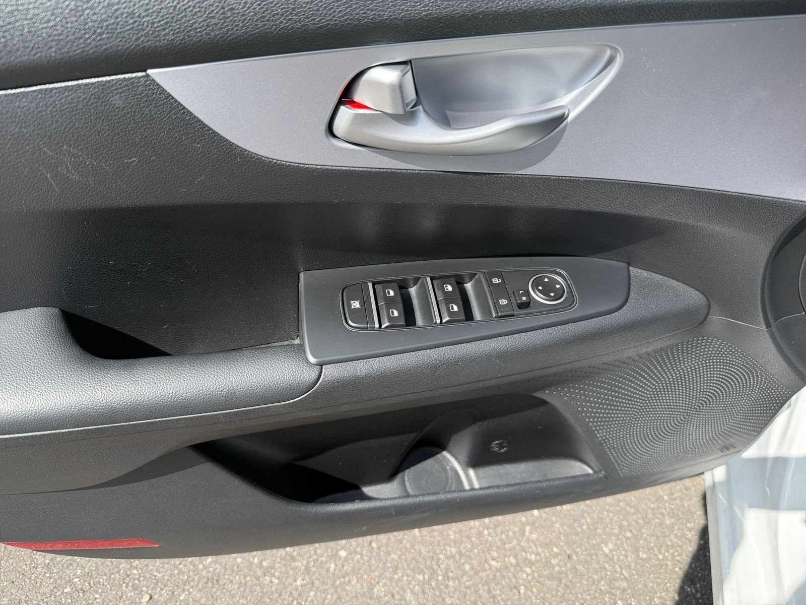 Thumbnail: 2024 Kia Forte - 20