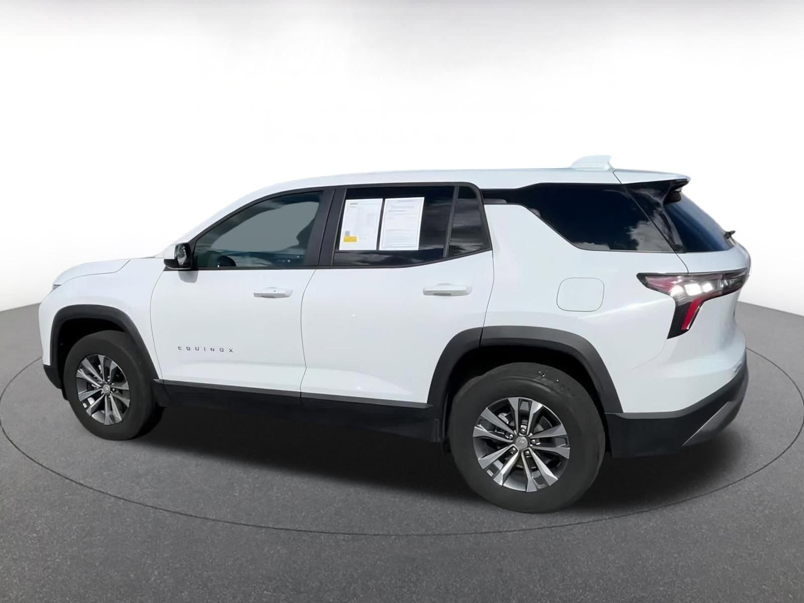 Thumbnail: 2025 Chevrolet Equinox - 10